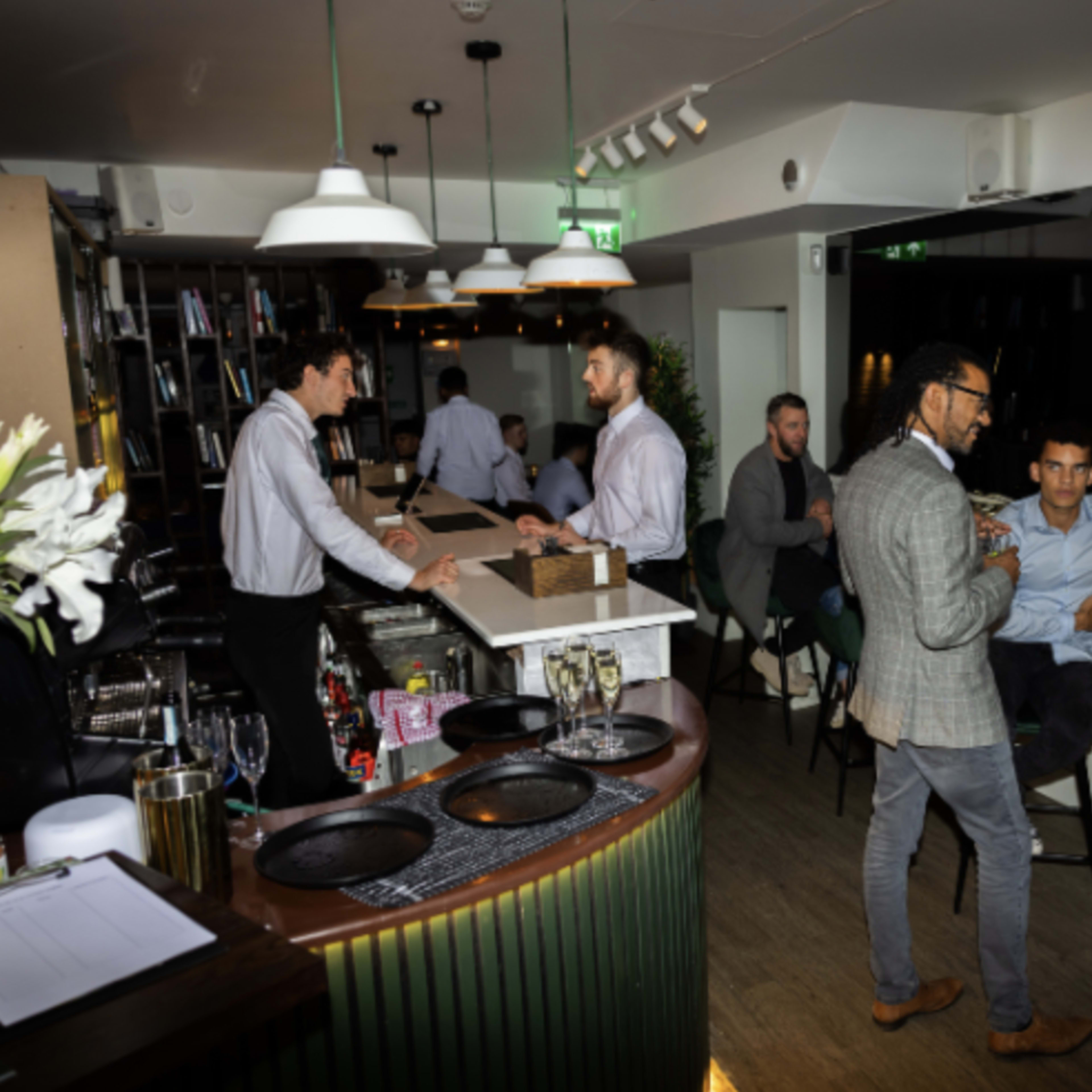Beautiful welcoming & cosy bar and lounge in Earlsfield - Ideal for events of all kinds Image in Earlsfield, London, ENG