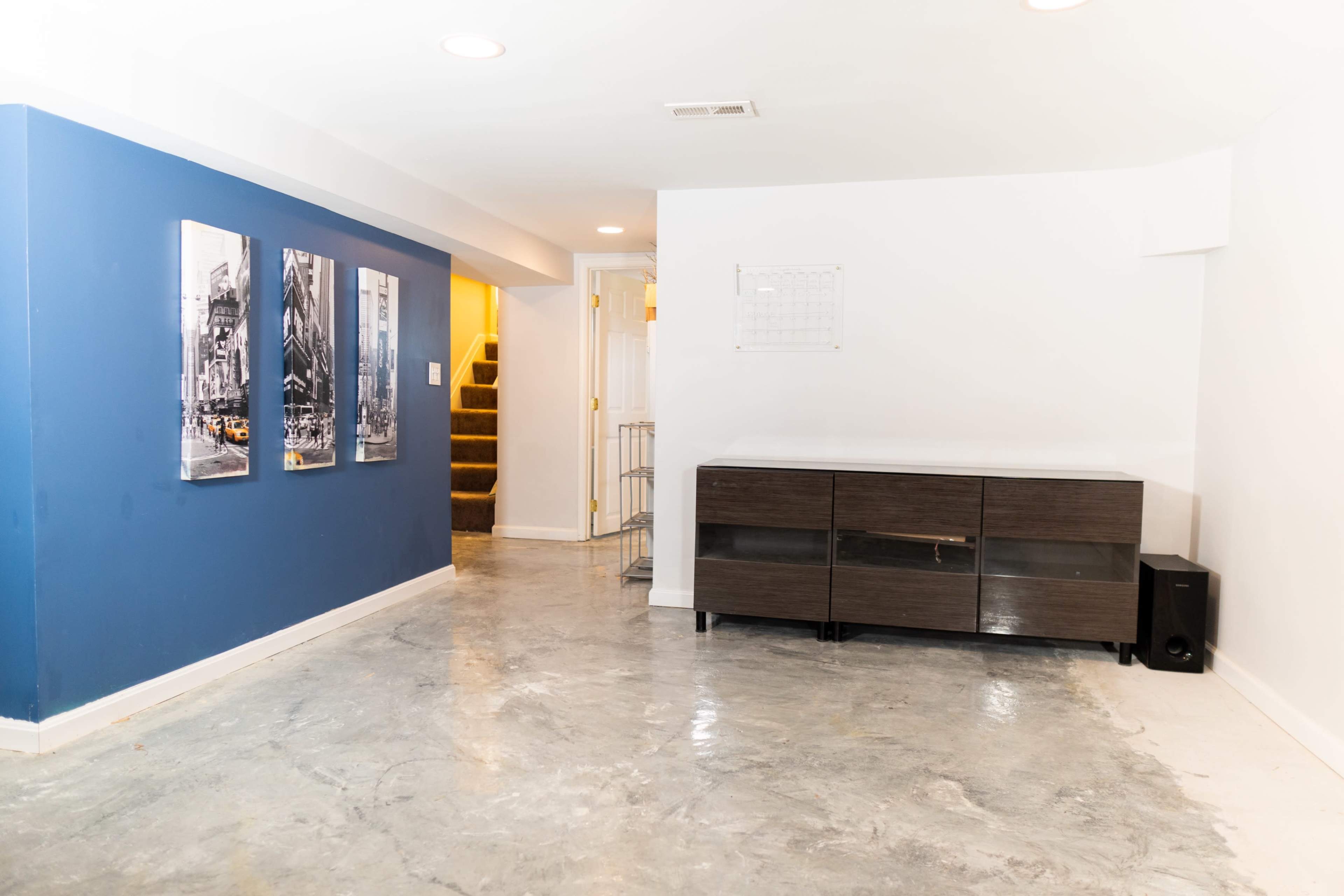 Versatile Celebration & Gathering Space – with Sunroom + Bonus Rooms – Ideal for Parties, Showers, & More Image in Suitland-Silver Hill, District heights, MD