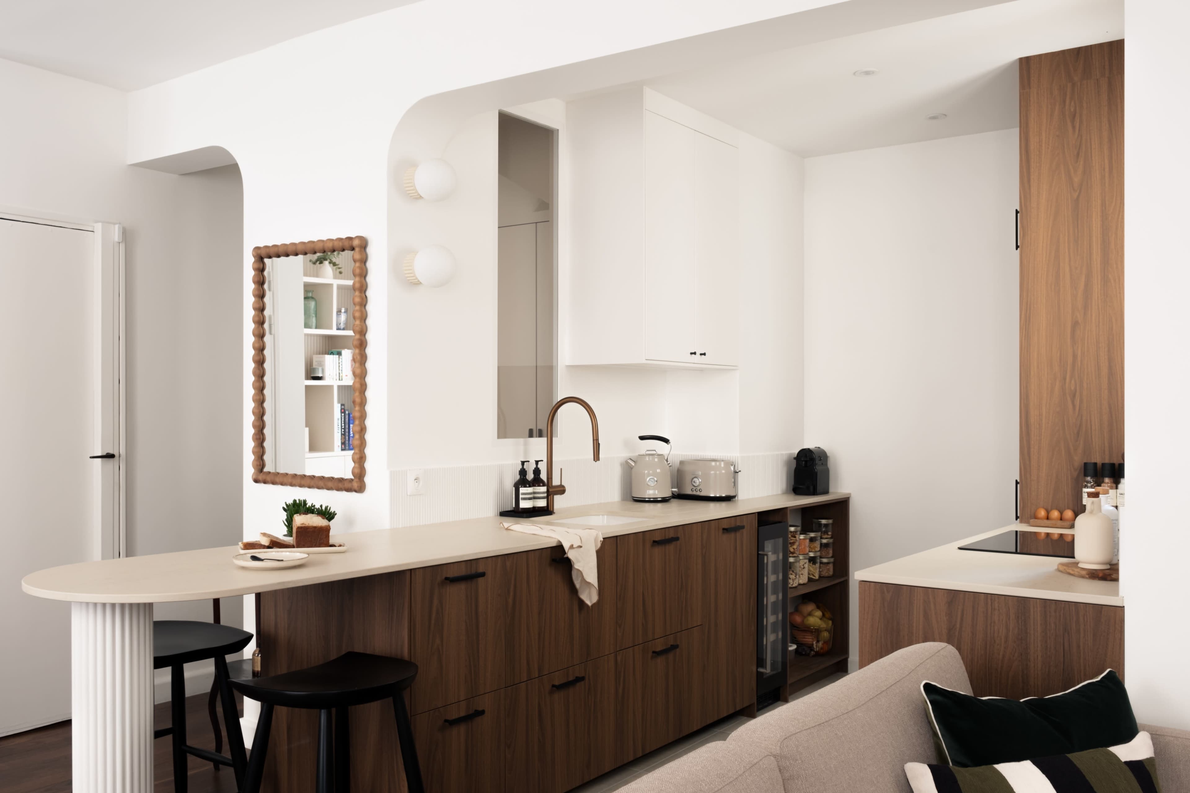 Appartement duplex d’architecte - Moderne & chaleureux ✨ Image dans , LEVALLOIS-PERRET, 