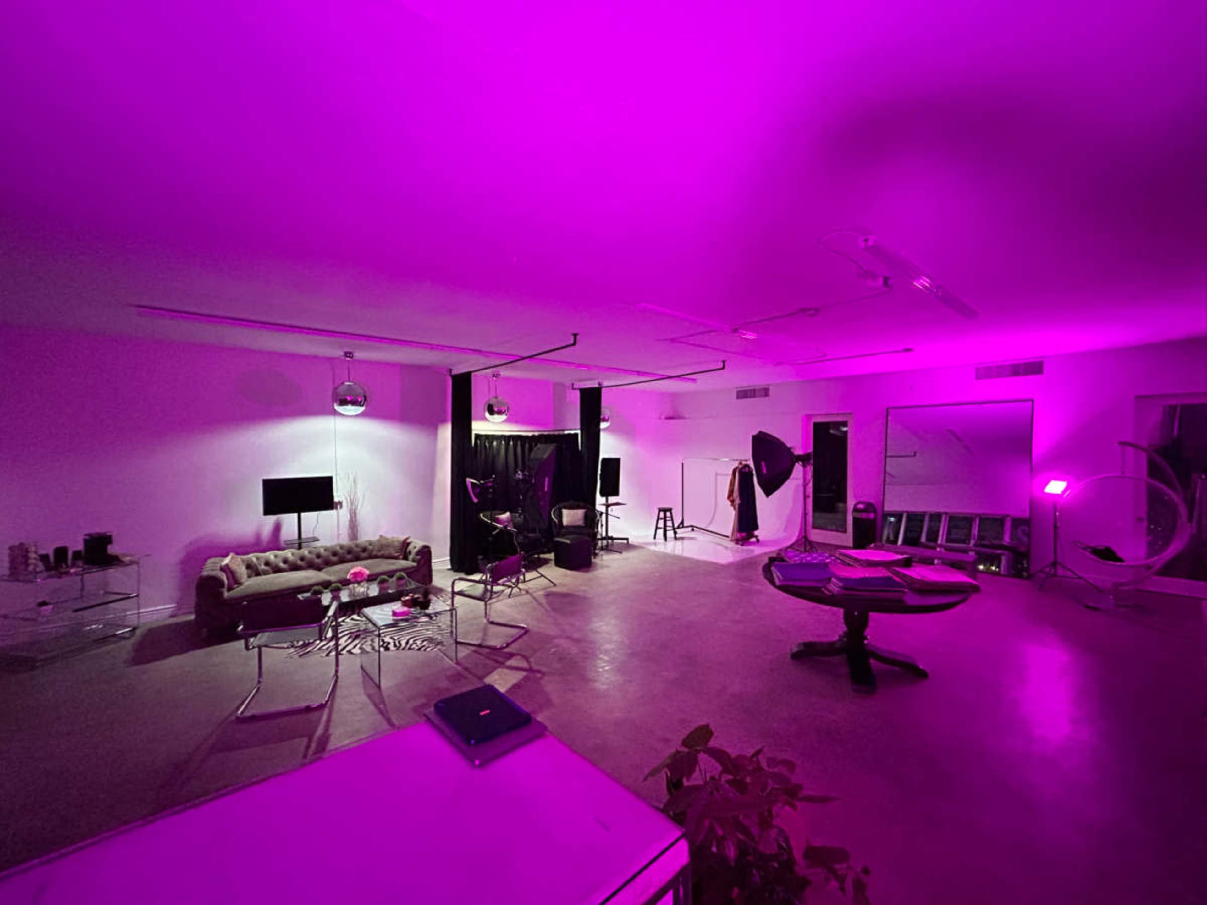 Midtown Cyclorama Studio Image in Encanto Village, Phoenix, AZ