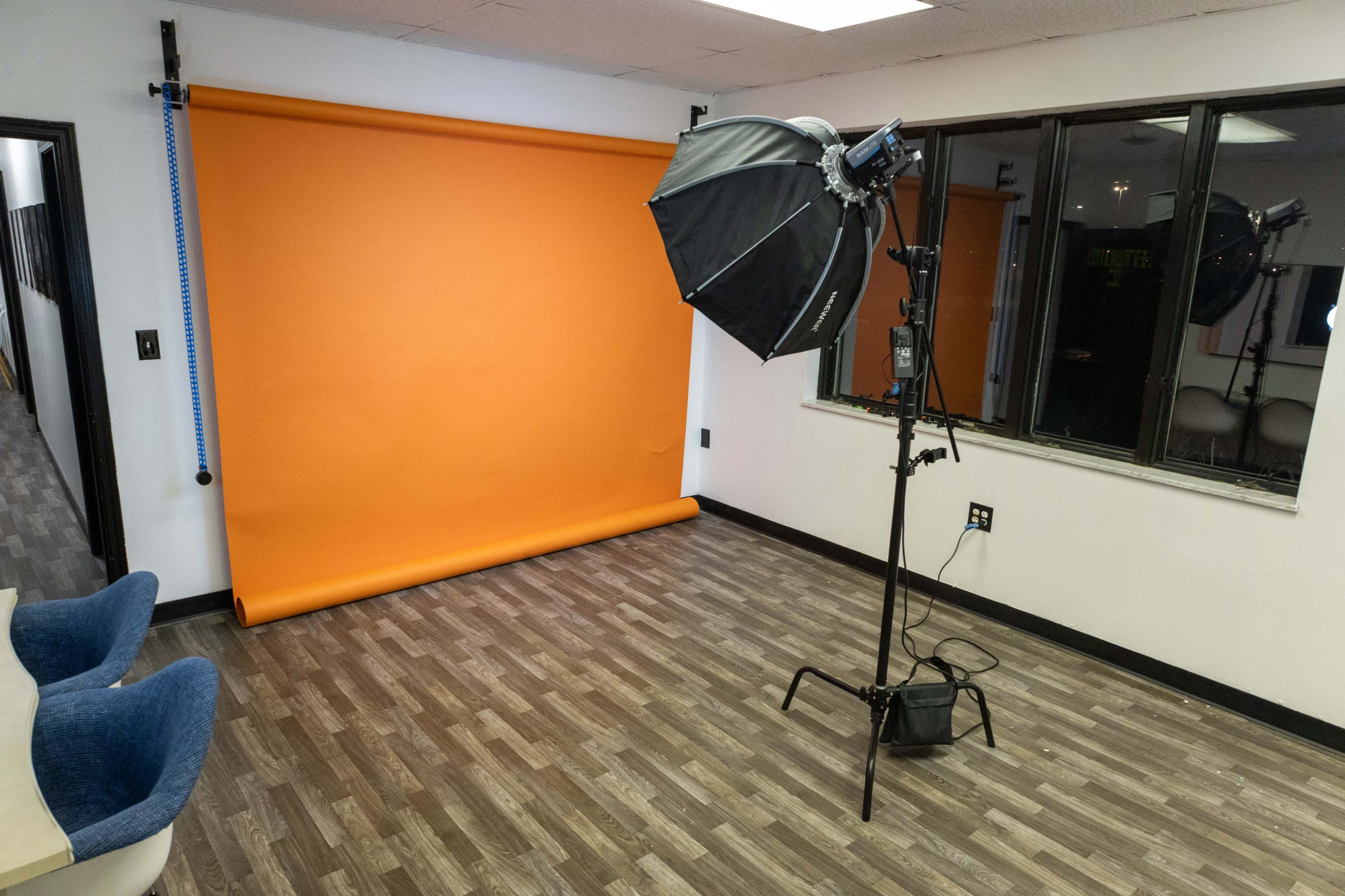 Modern Creative Studio on Cleveland Westside – STUDIO C Backdrops, Pro Lighting & More! Image in Brooklyn Heights, Cleveland, OH