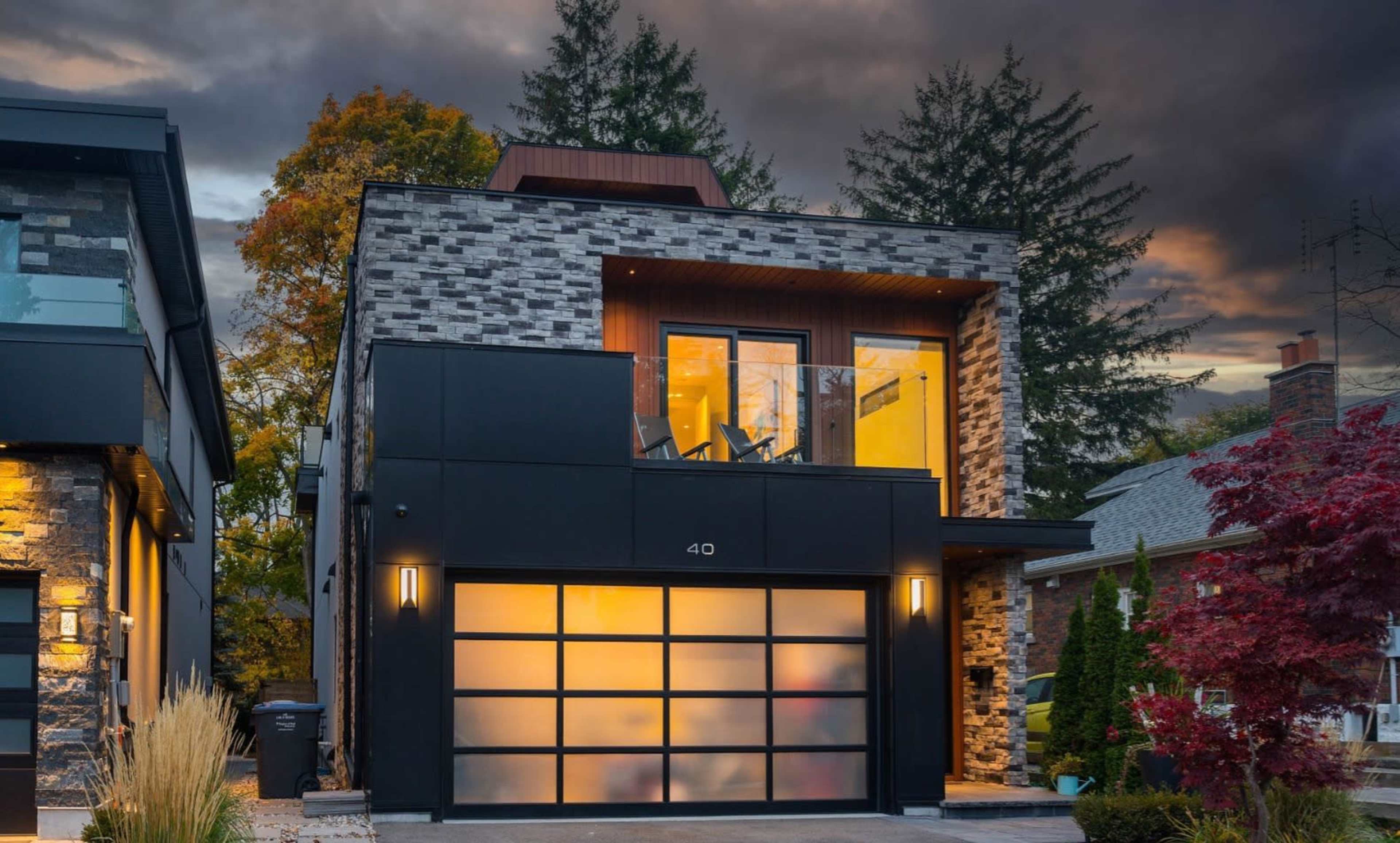 Modern luxury home w/ rooftop & putting green Image in Port Credit, Mississauga, ON