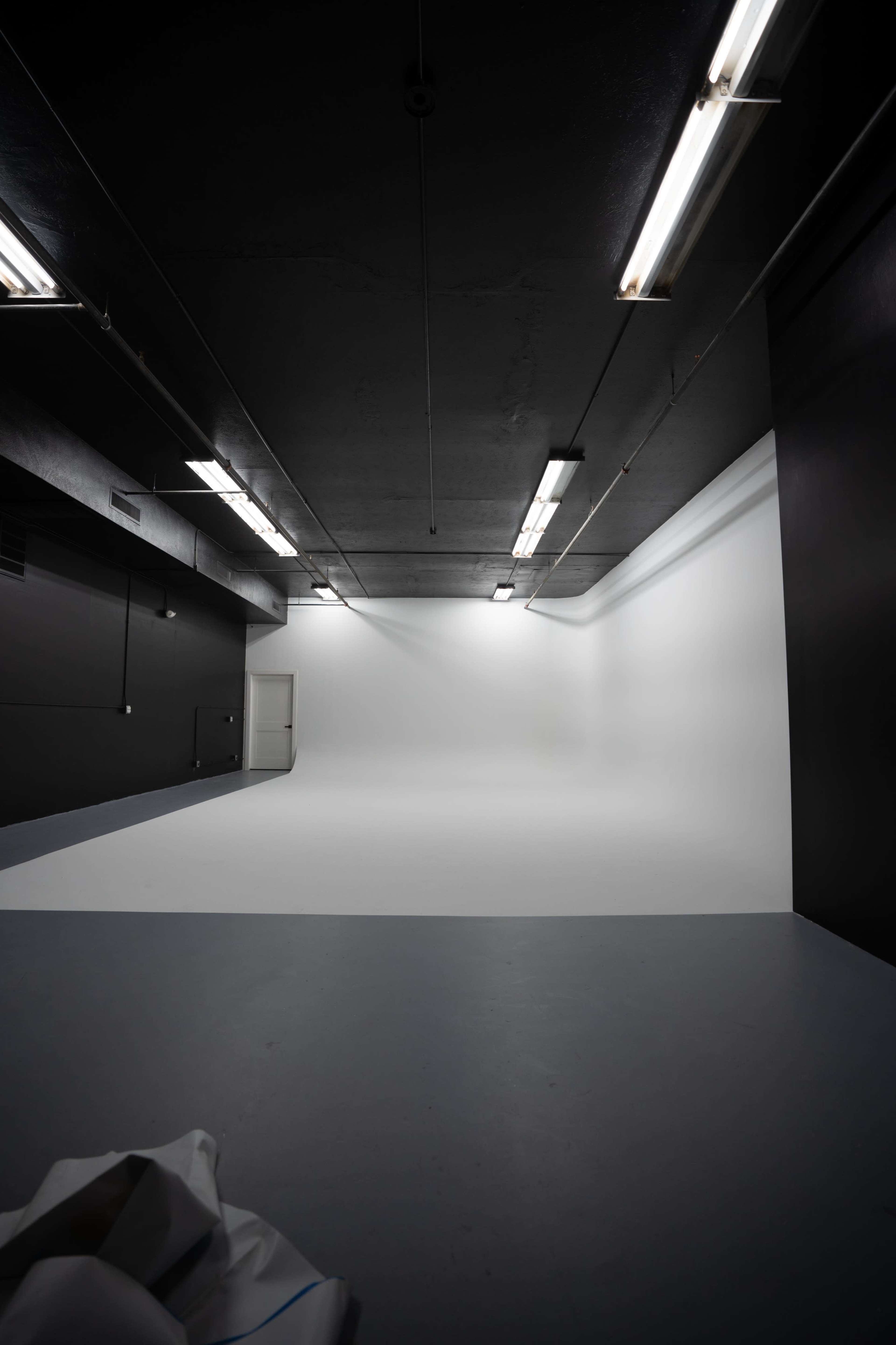 Film and Photography Studio | LARGE White Cyc Wall | Influence Studios Image in Glendale, Glendale, AZ