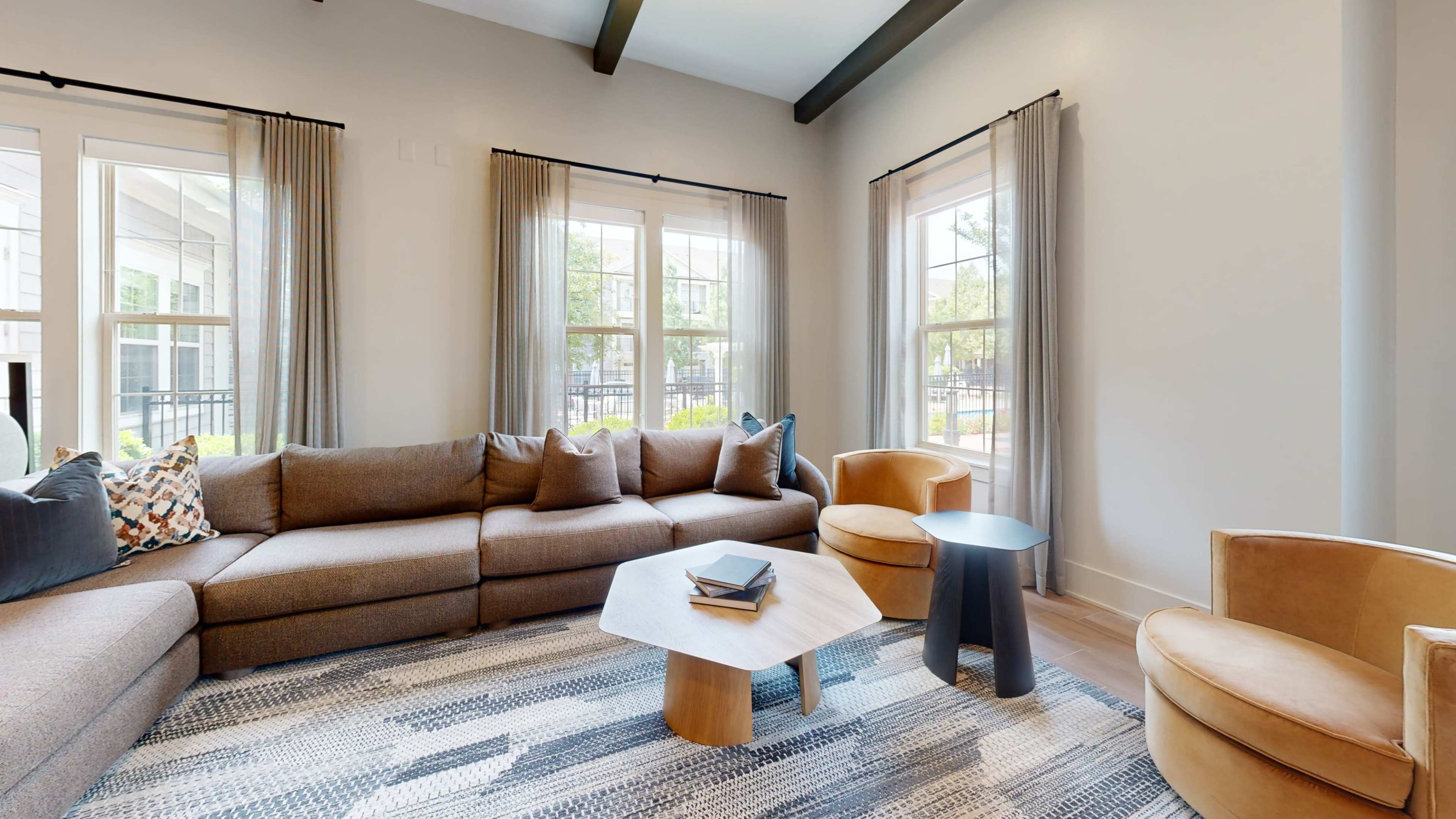 Bright, Spacious Multi-Purpose Clubroom Image in Mosby, Falls Church, VA