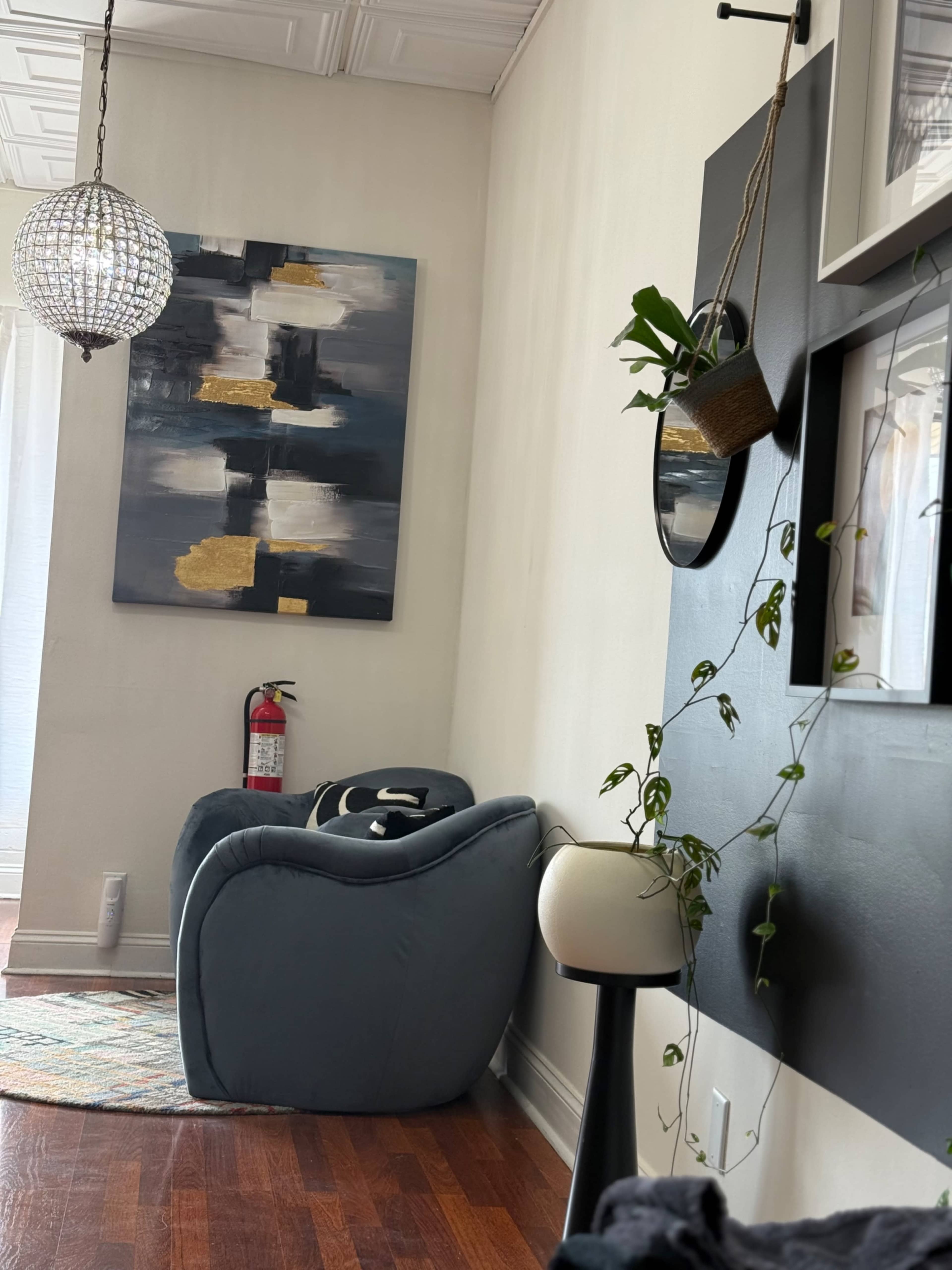 •	The cHair Studio: Stylish Space for Beauty & Events Image in Algonquin Township, Cary, IL