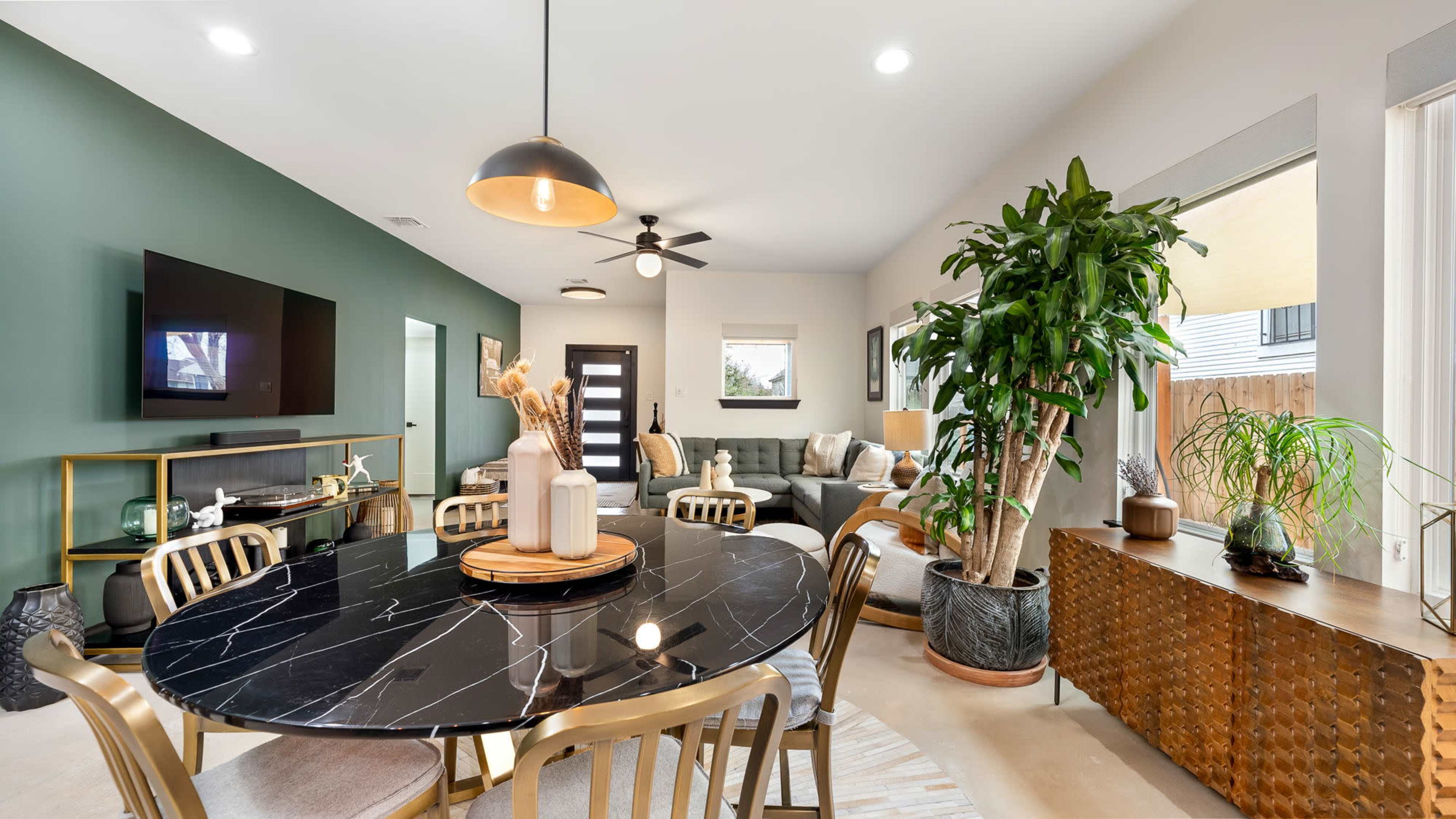 Modern Home with Stunning Backyard and Oasis Pool Image in Dignowity Hill, San Antonio, TX