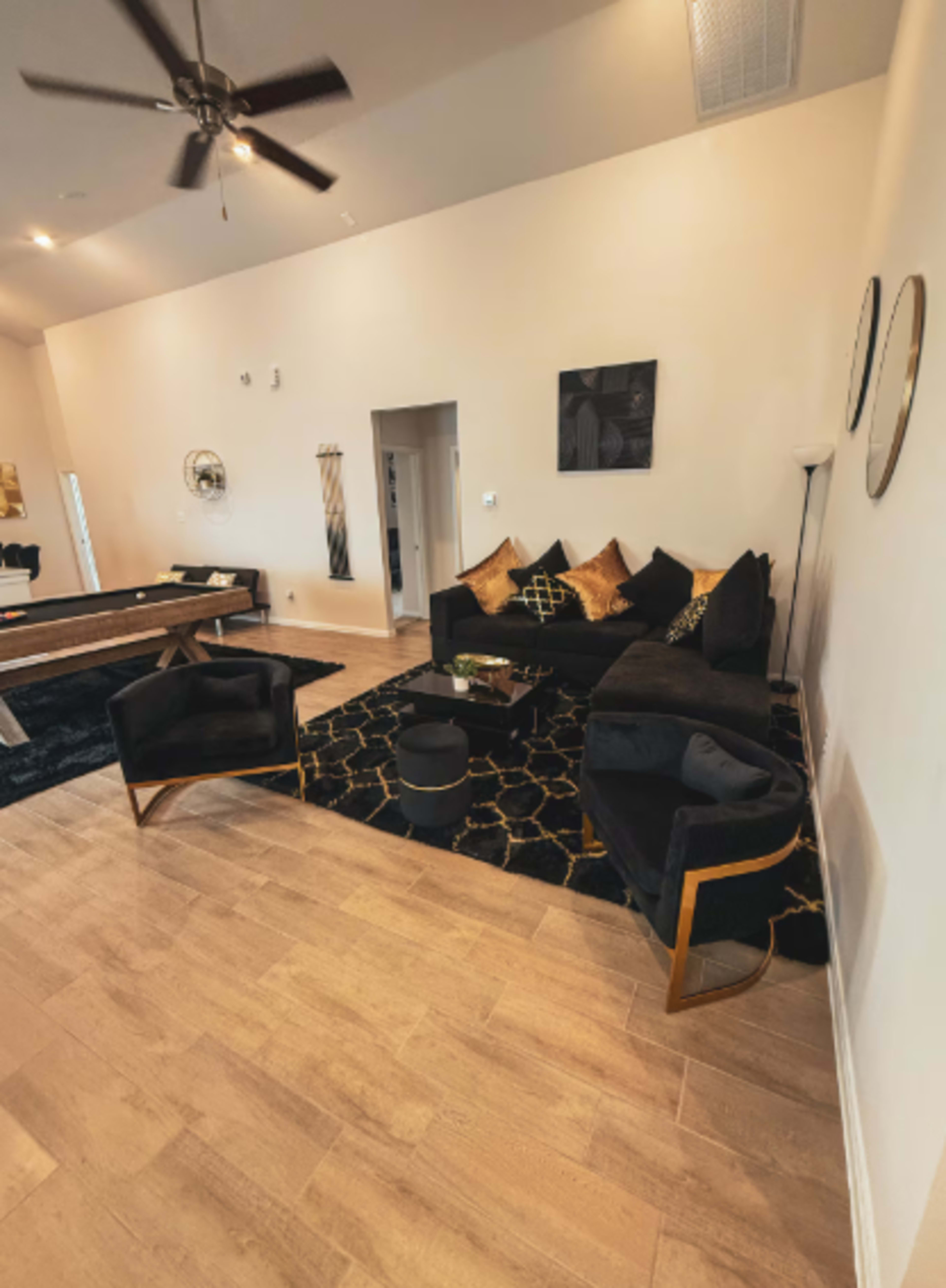 VIP Lounge- Luxe + Private Sauna Image in Cypress, Cypress, TX