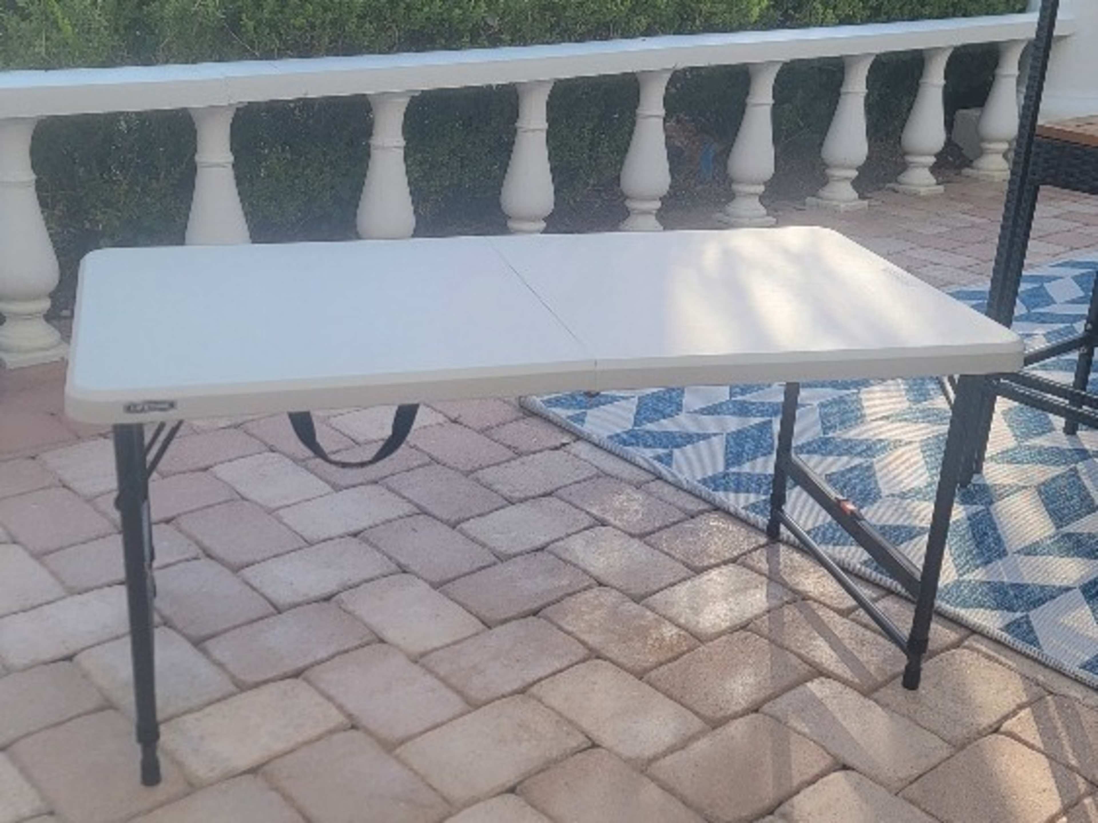 4 ft cake table
