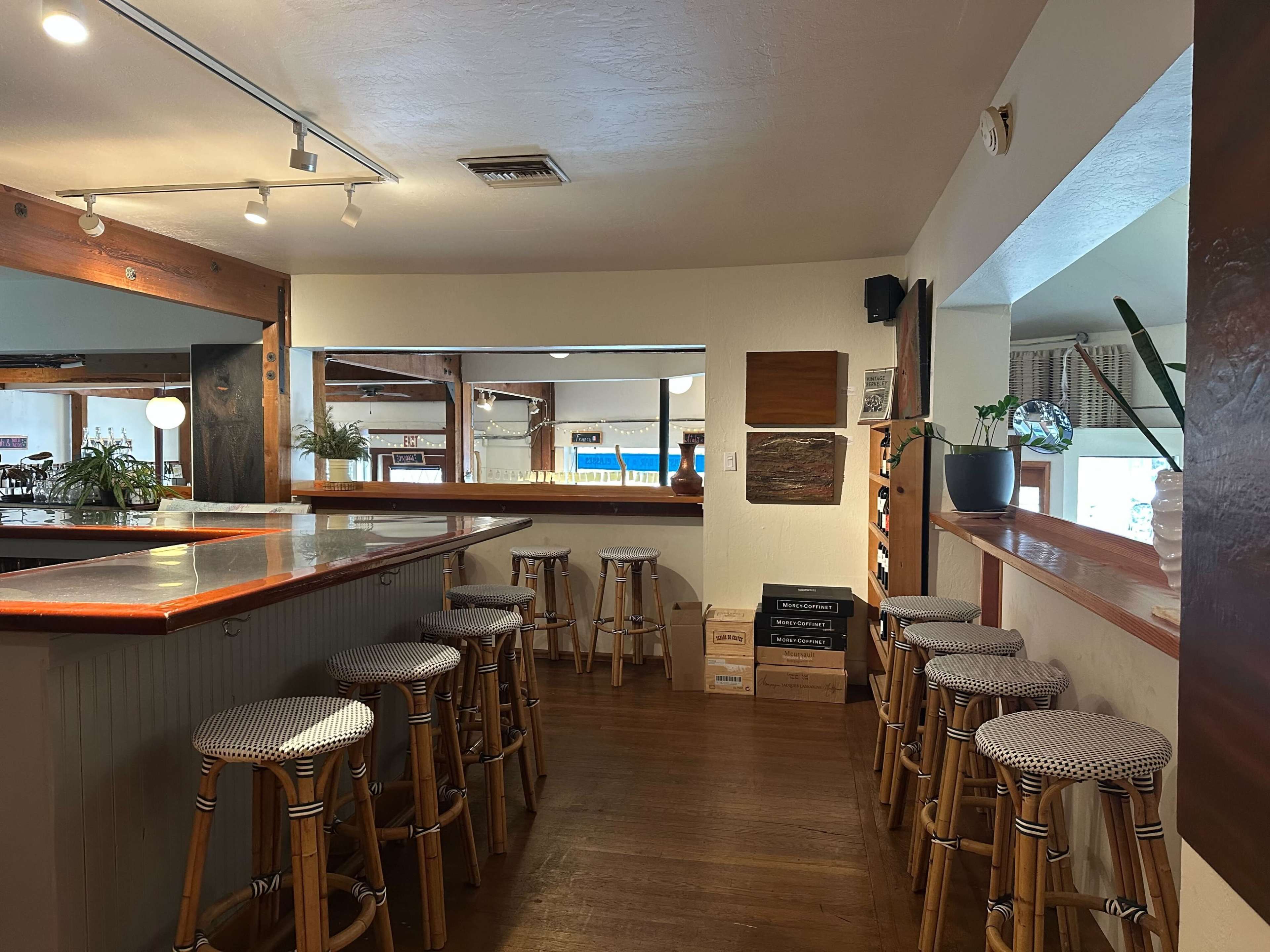 Cozy Wine Bar Image in Albany, Albany, CA
