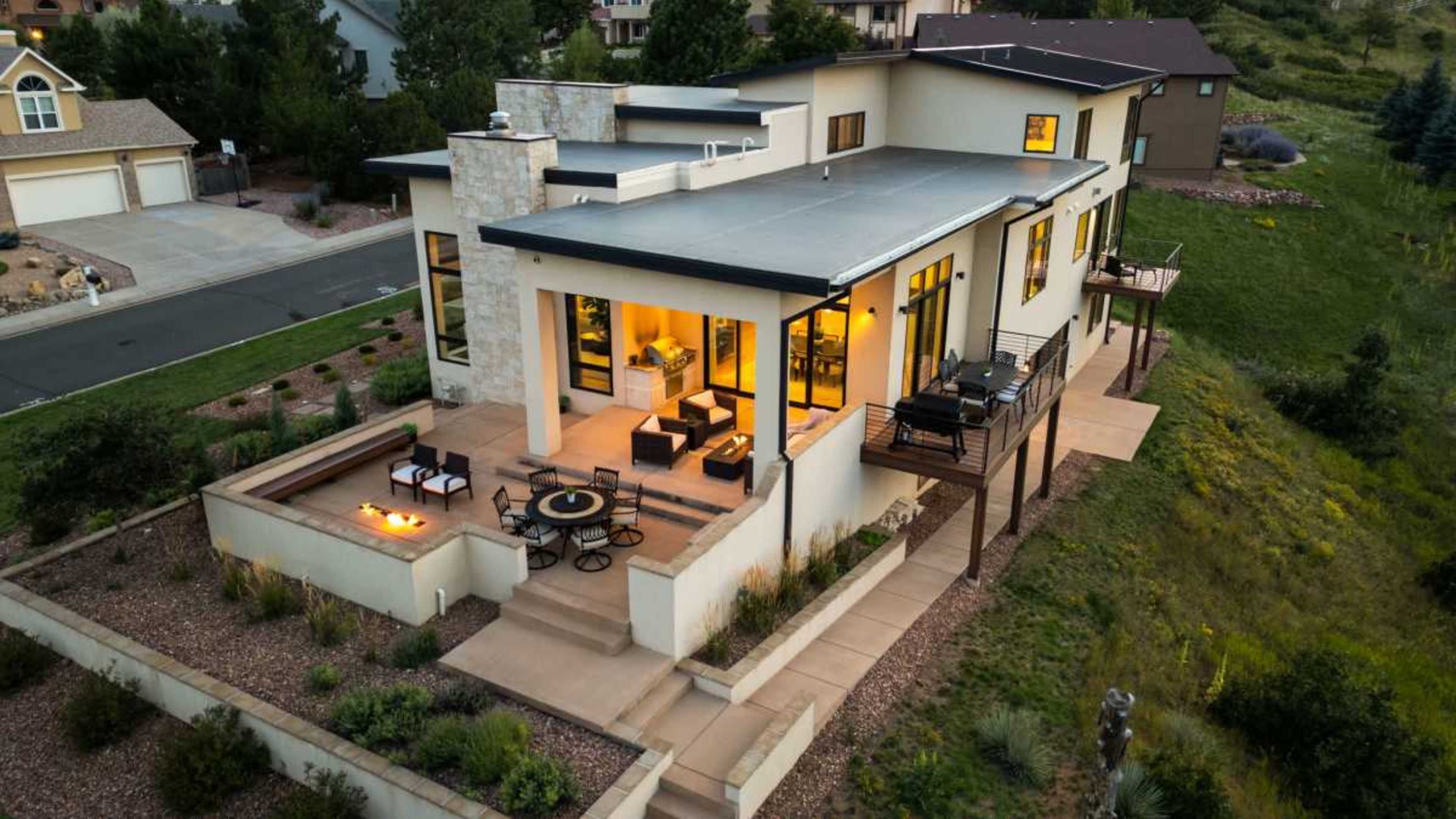 Bright Spacious and Luxurious Modern Home with Mountain Views in Ideal Colorado Springs Location Image in Northwest Colorado Springs, Colorado Springs, CO