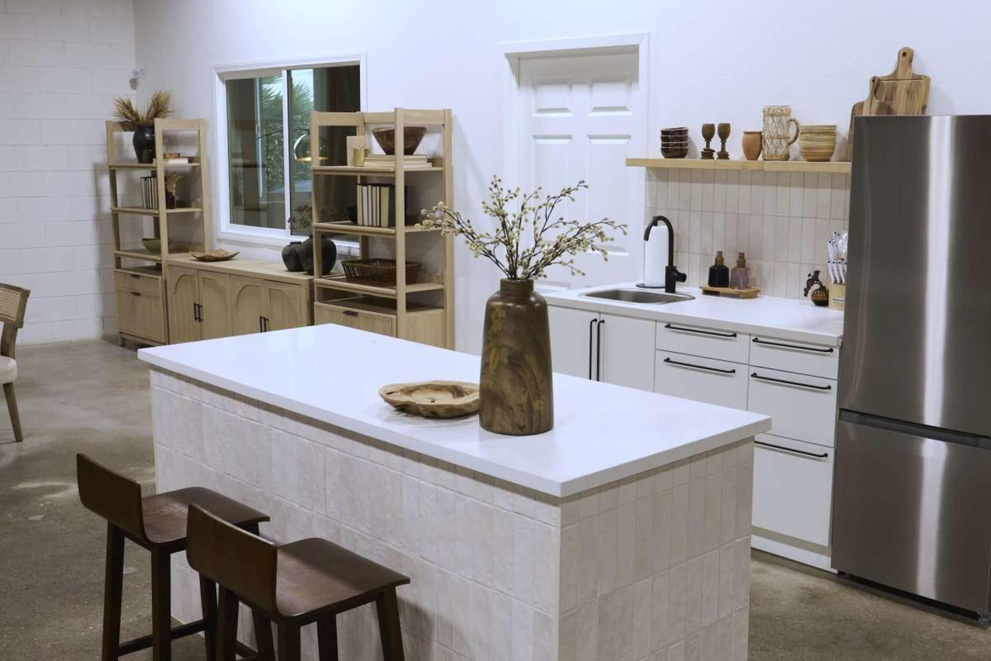 Spacious 5,000 sq. ft. Event Studio with Indoor and Outdoor Spaces Image in Santa Fe Springs, Santa Fe Springs, CA