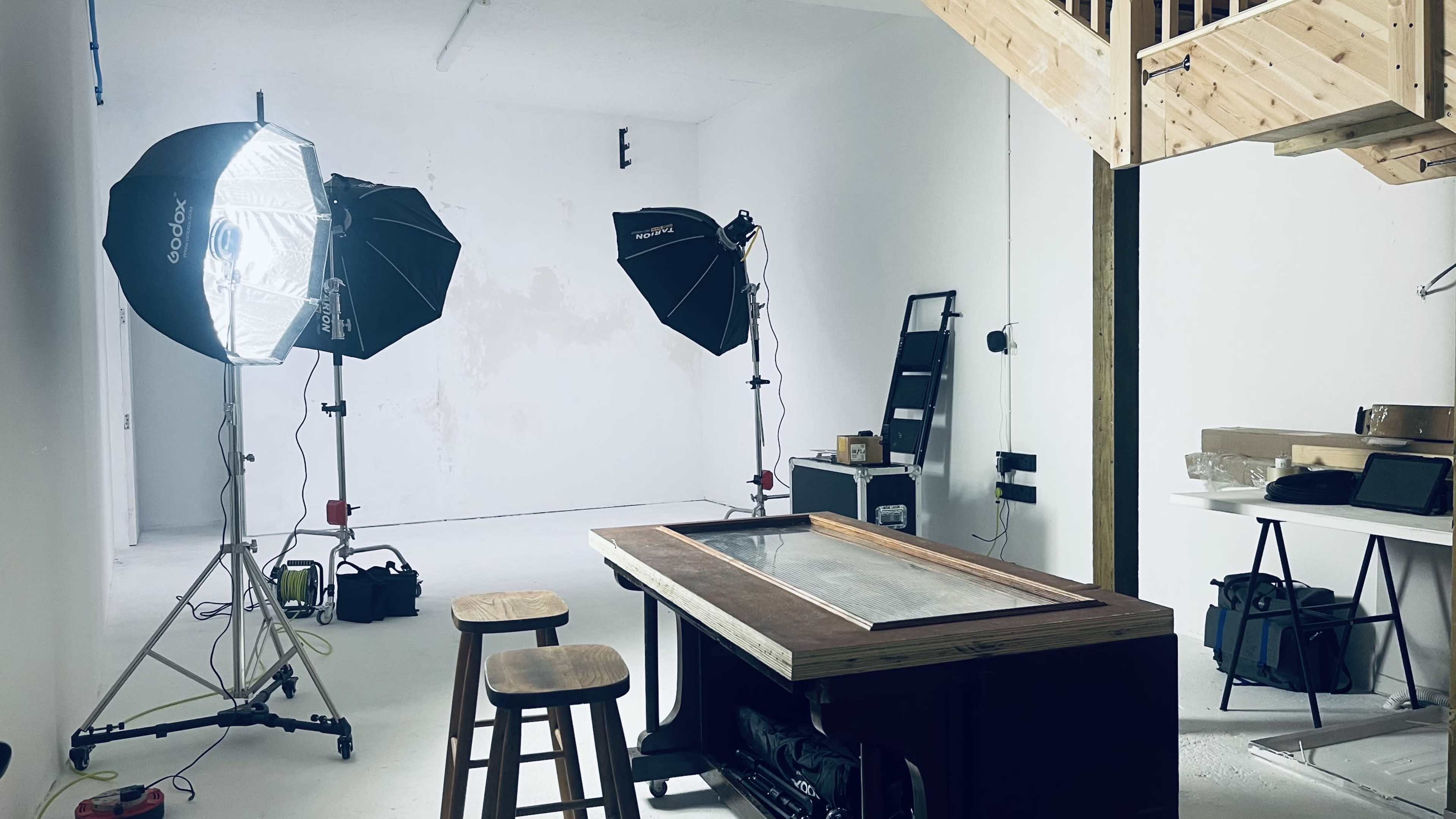 520 sq ft blackout photographic studio on Hackney road Image in London, London, ENG