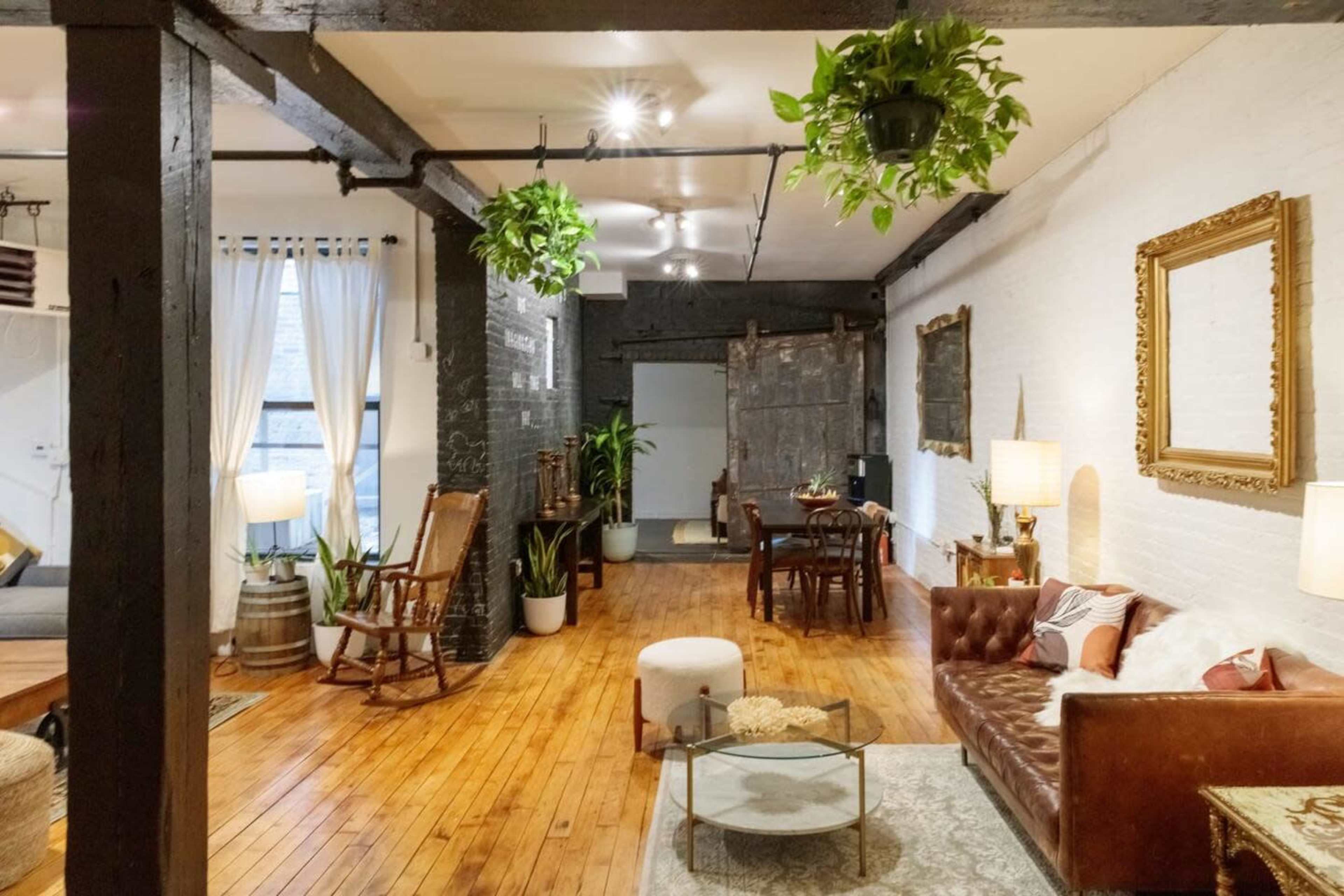 Industrial Loft w/Large Communal Kitchen Image in Williamsburg, Brooklyn, NY