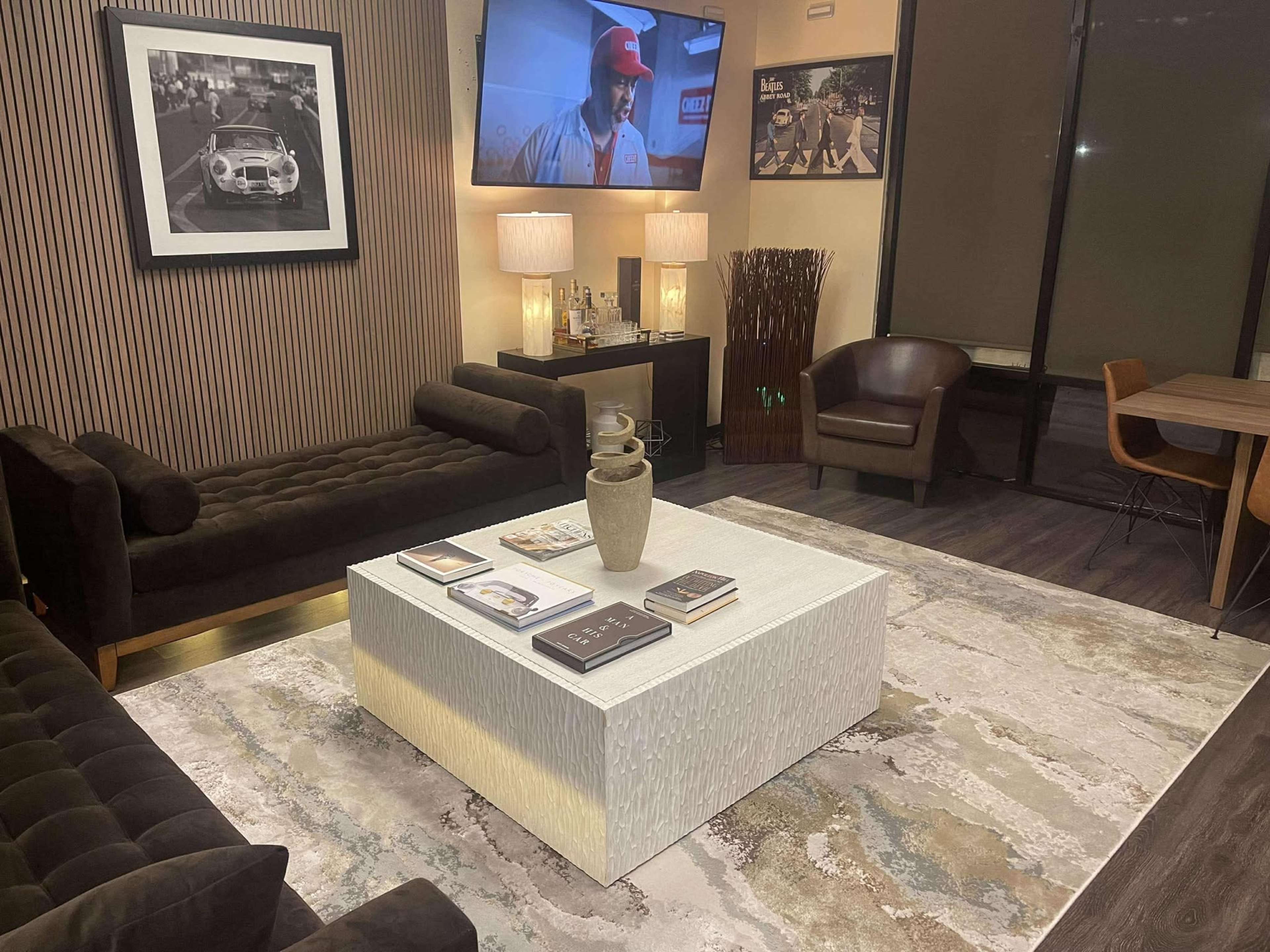 Million Dollar Lobby Image in Saint Andrews, COLUMBIA, SC
