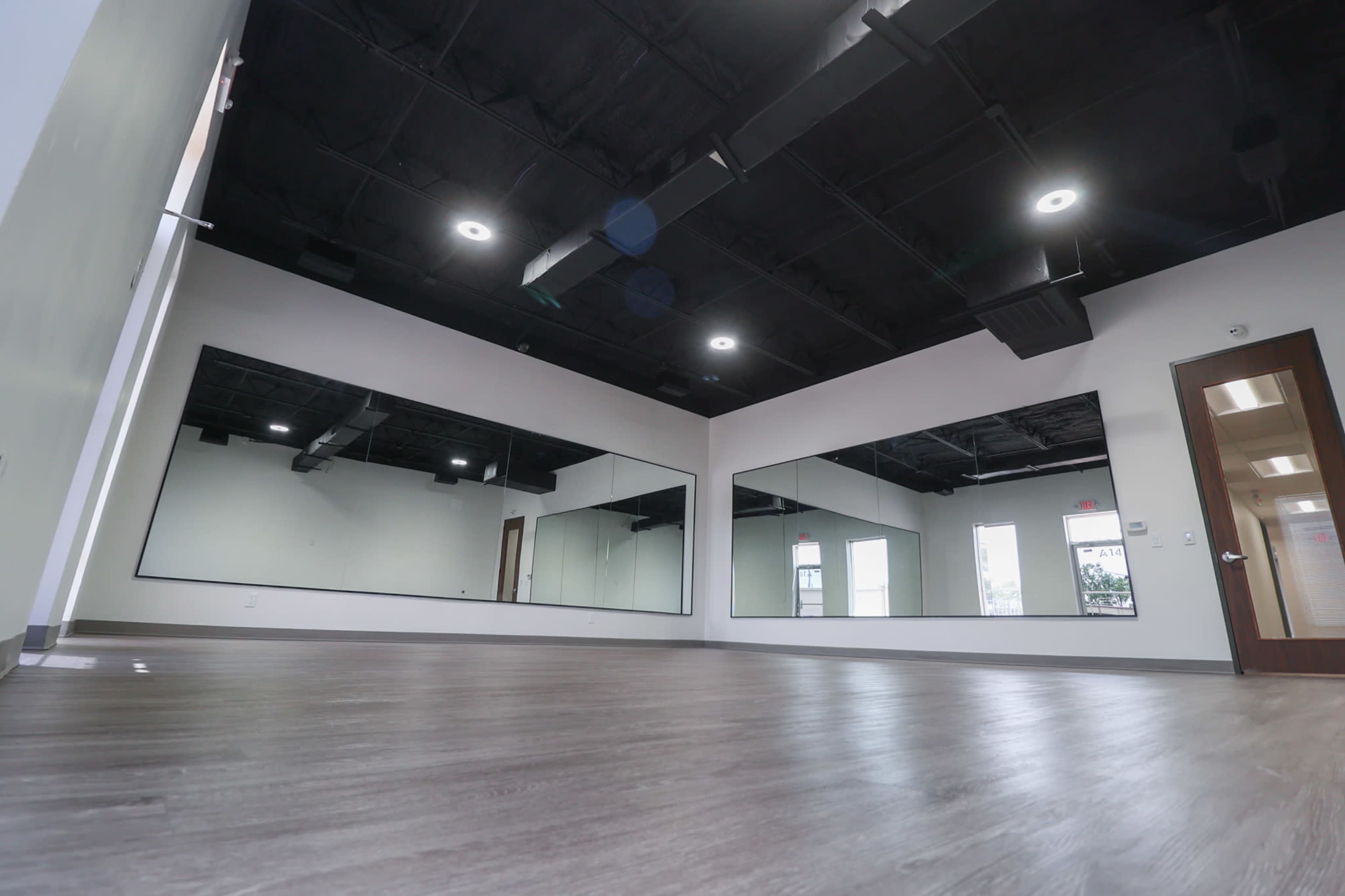 Multipurpose private studio near downtown Image in Spring Branch East, Houston, TX