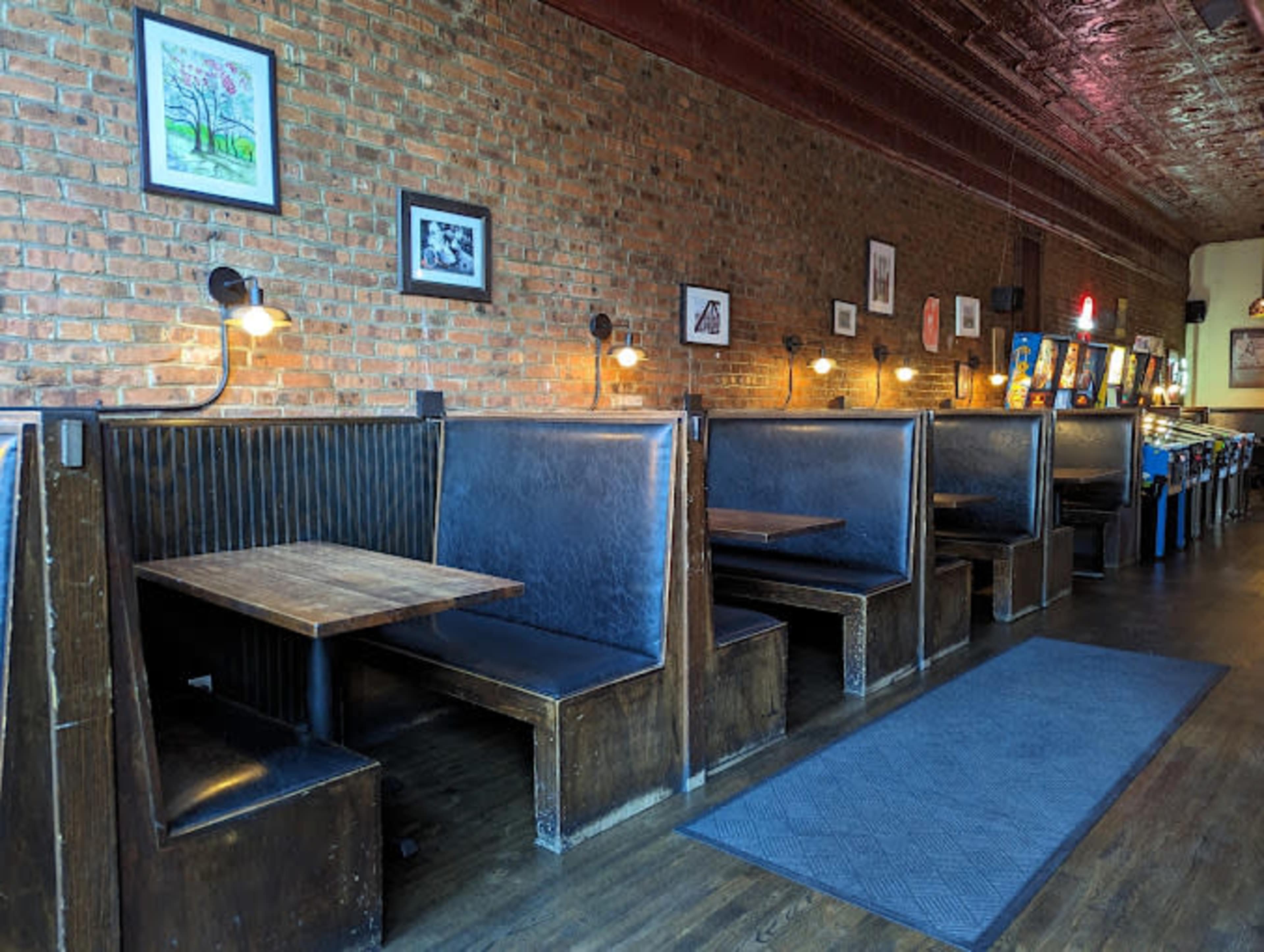 Large open area bar with cozy vibe in Park Slope Image in South Slope, Brooklyn, NY