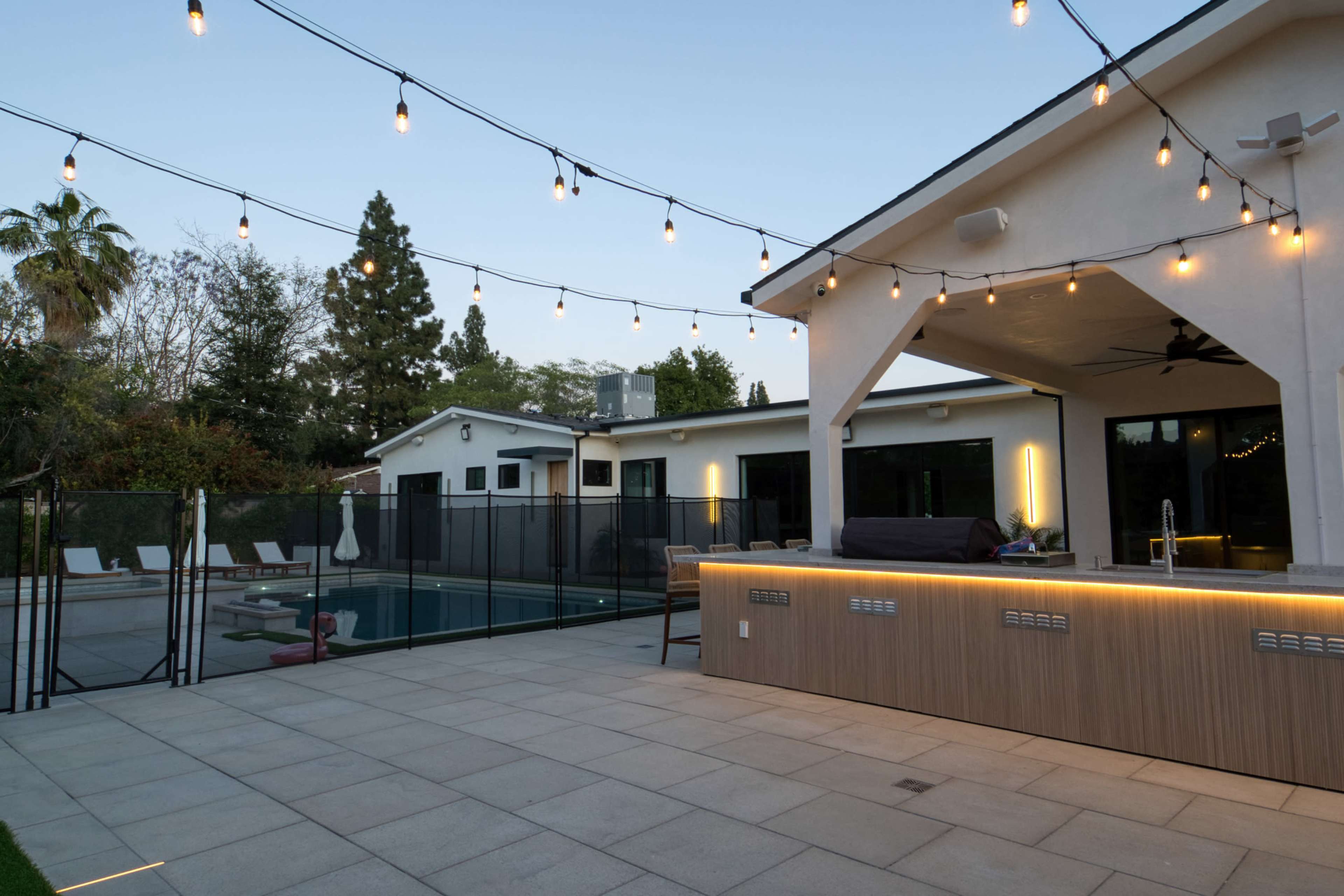 Modern Large Private Backyard with Pool and Spa for Events Image in Northridge, Northridge, CA