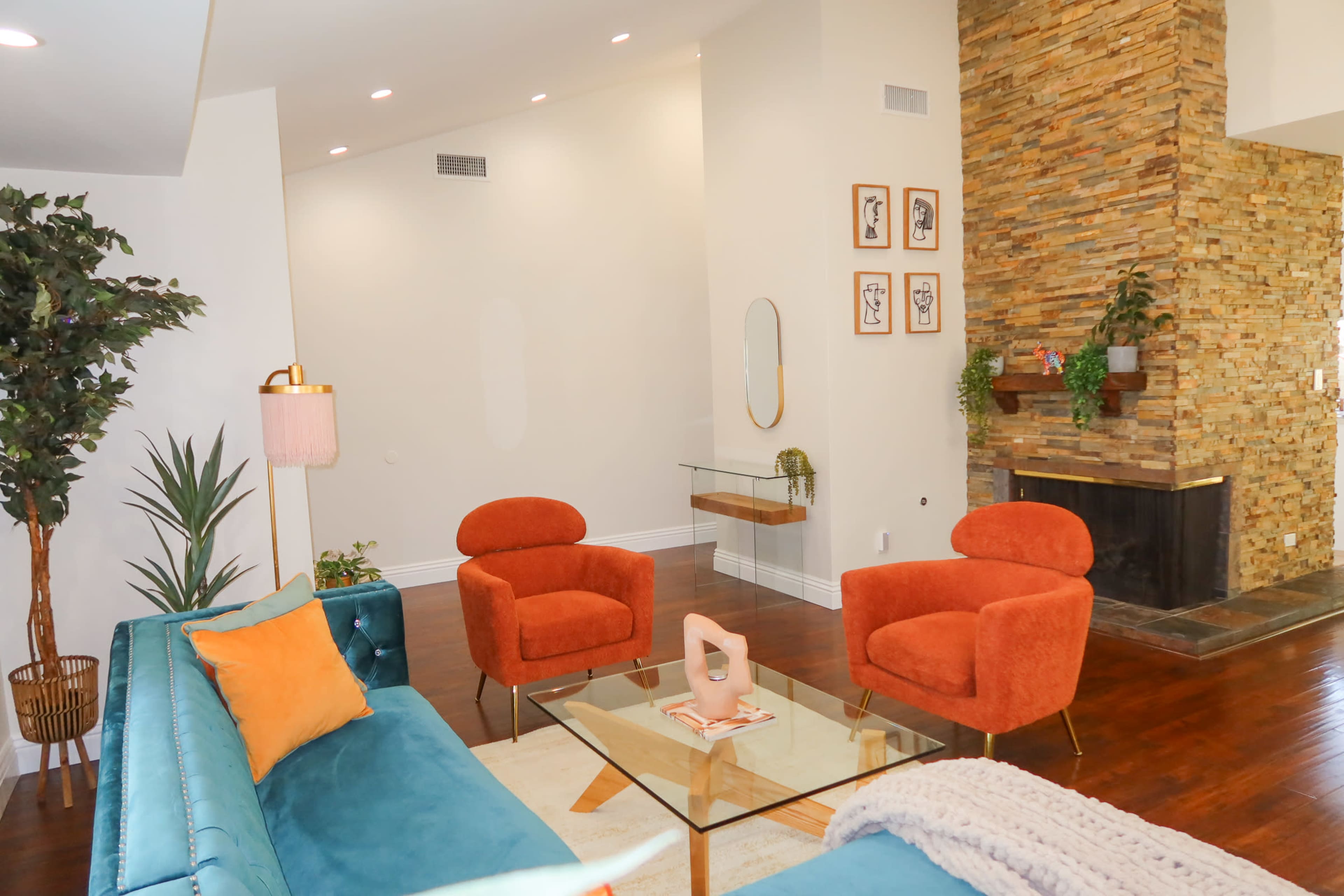 Modern Eclectic Home in Granada Hills with Natural Light 818 Image in North Hills, North Hills, CA