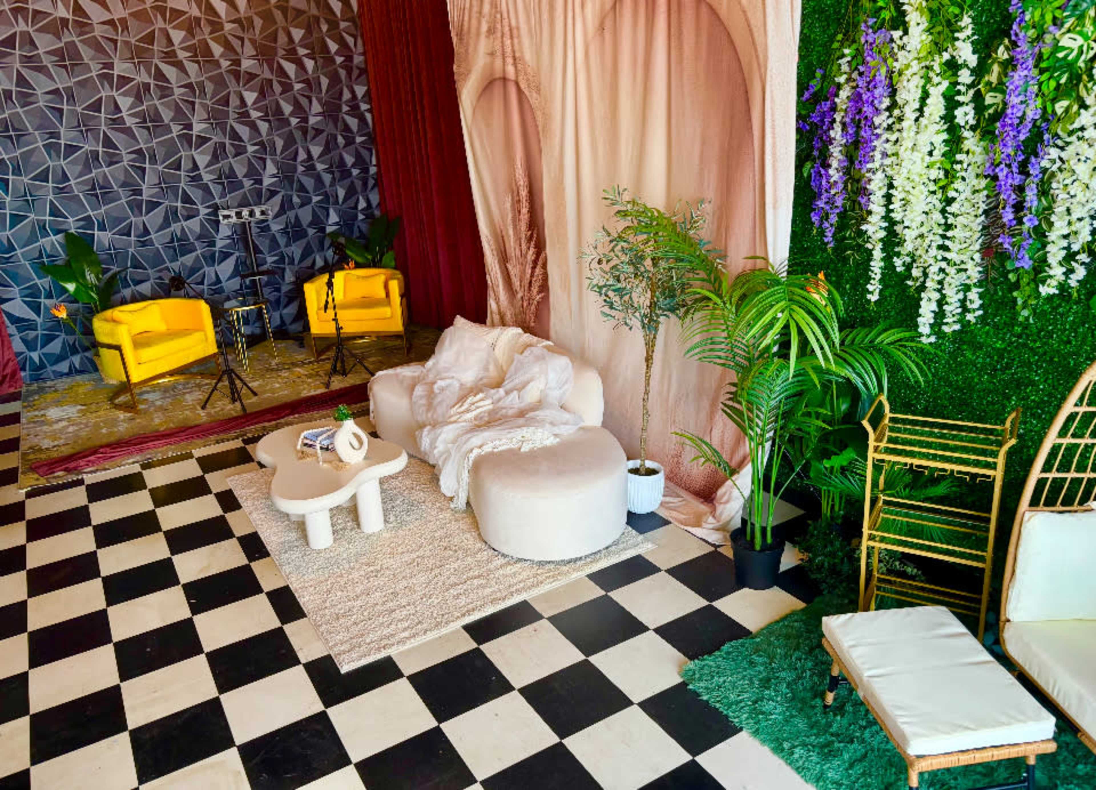 All Inclusive Multi Set Studio - Podcast, Video, Photo, TikTok, Music, Image in Covington, Covington, GA