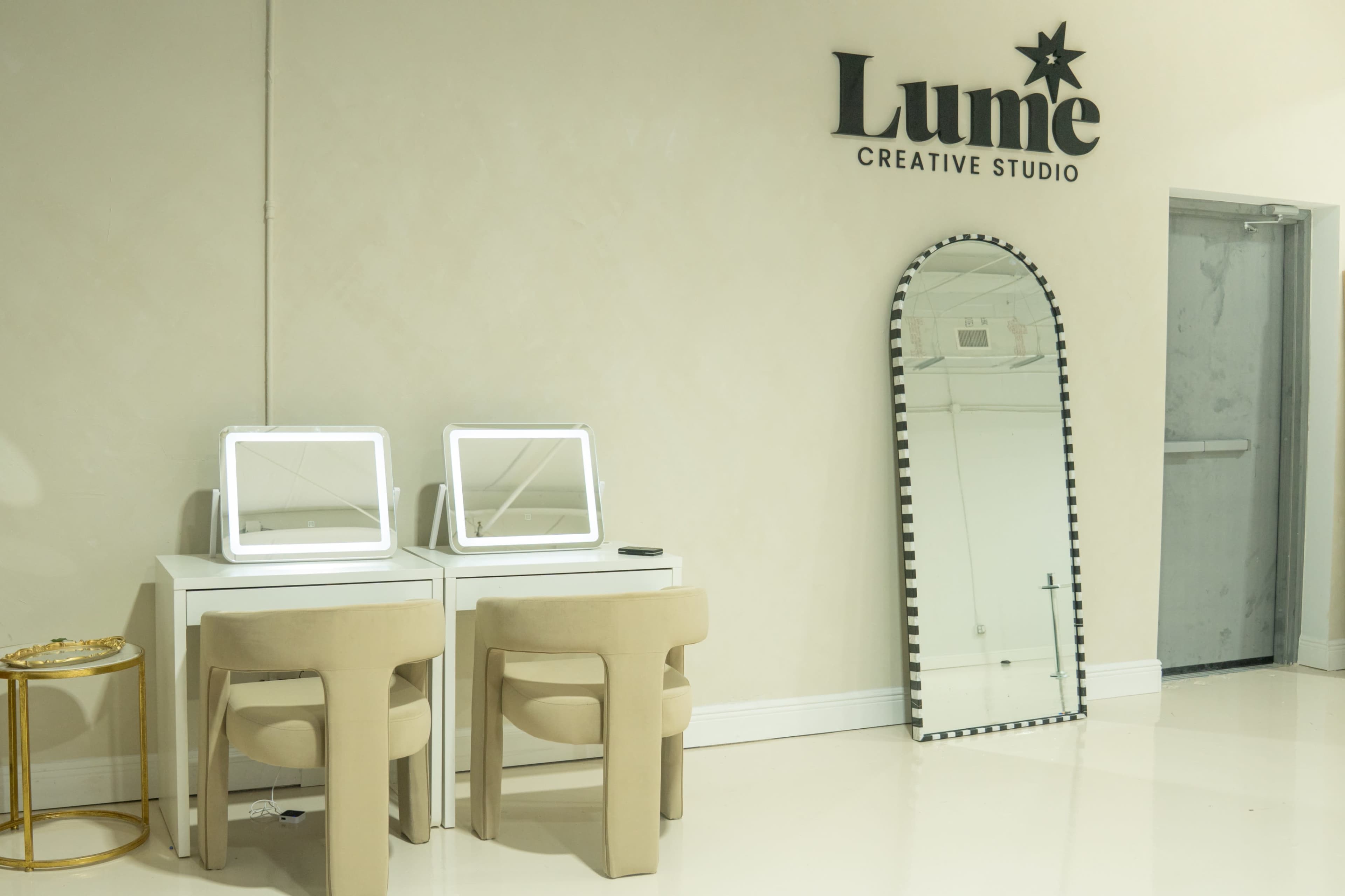 Aesthetic open space photo/video studio and creative space Image in , Orlando, FL
