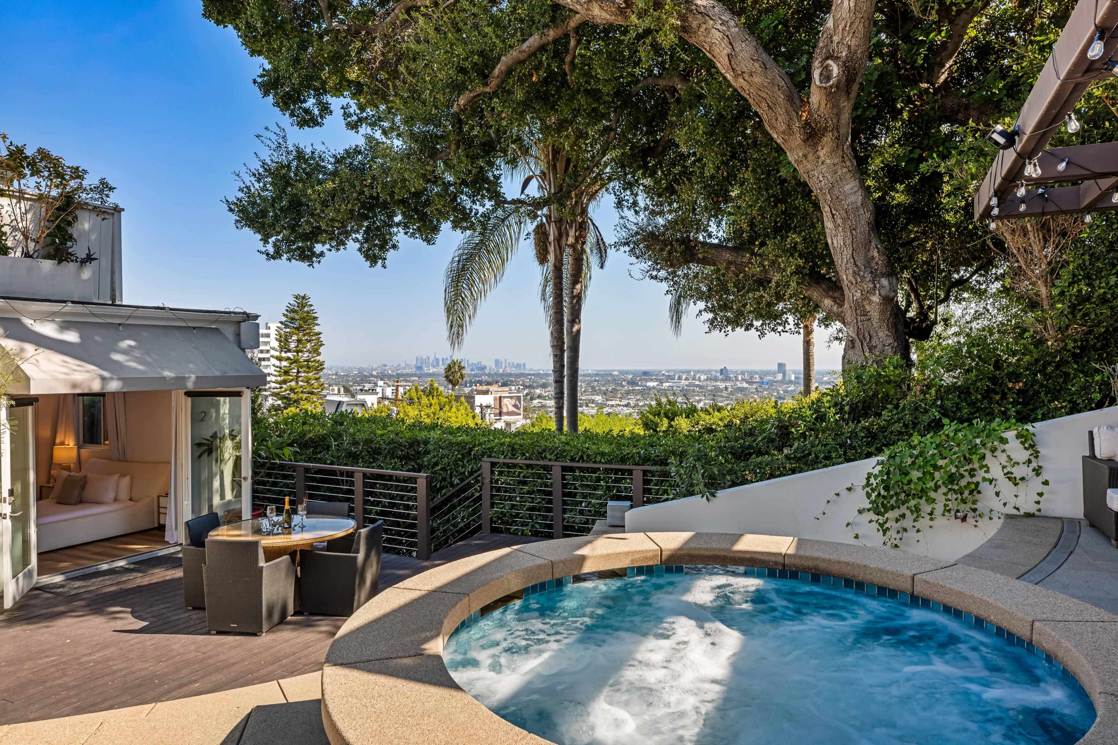 West Hollywood Hills Hot Tub and Beautiful View Image in Central LA, West Hollywood, CA