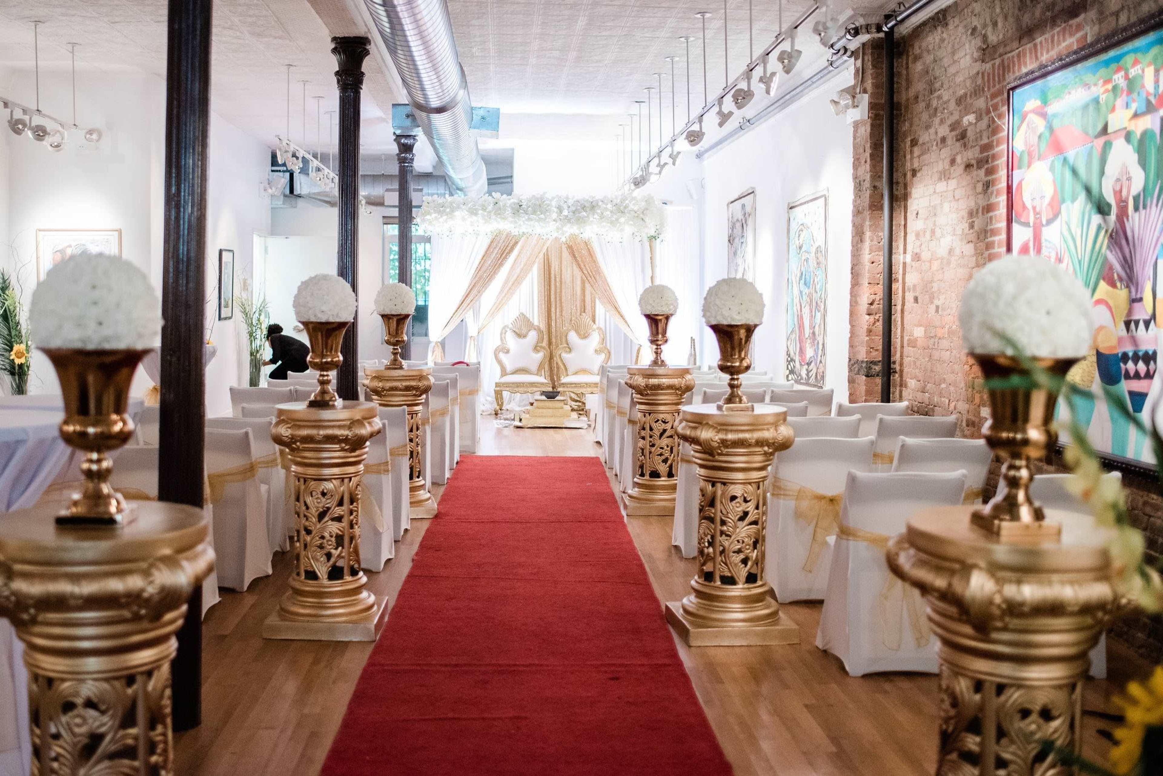 Stylish Intimate Gallery Image in Boerum Hill, Brooklyn, NY