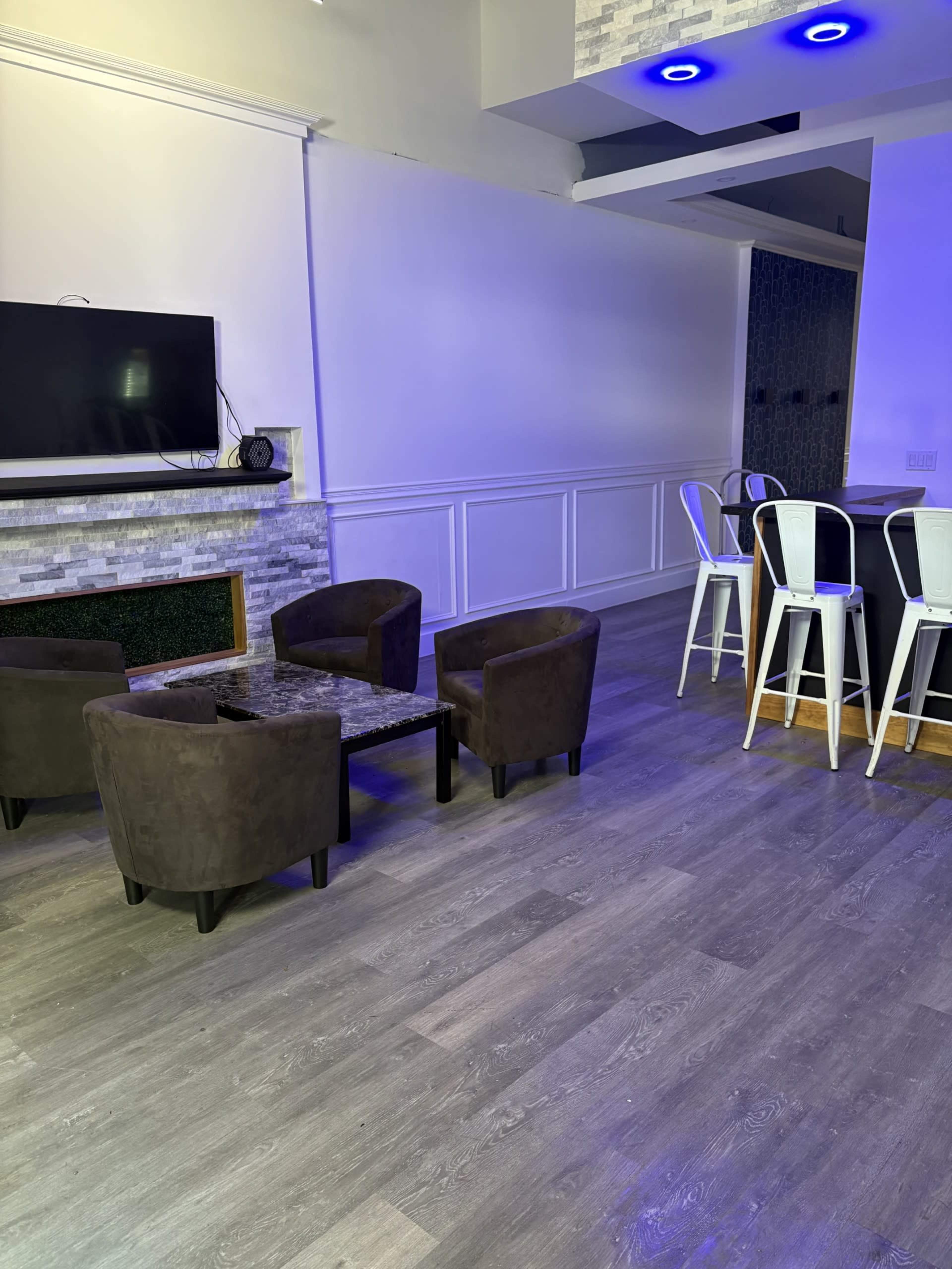 City Place Lounge and Event Space with Floor Access Image in Downtown, West Palm Beach, FL