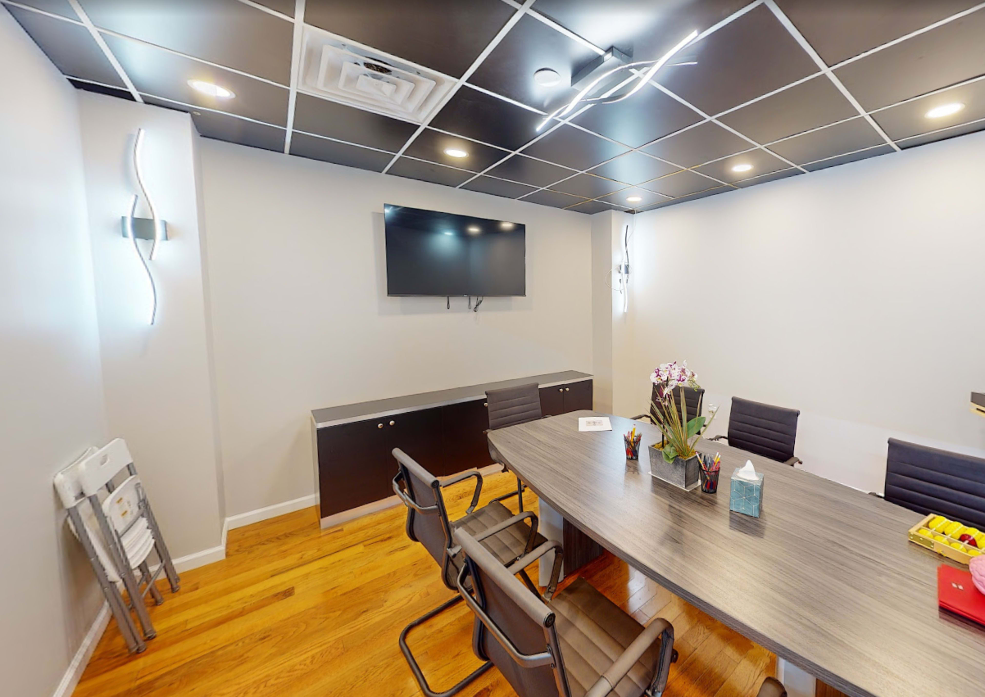 CONFERENCE ROOM Image in North Hempstead, Albertson NY, NY