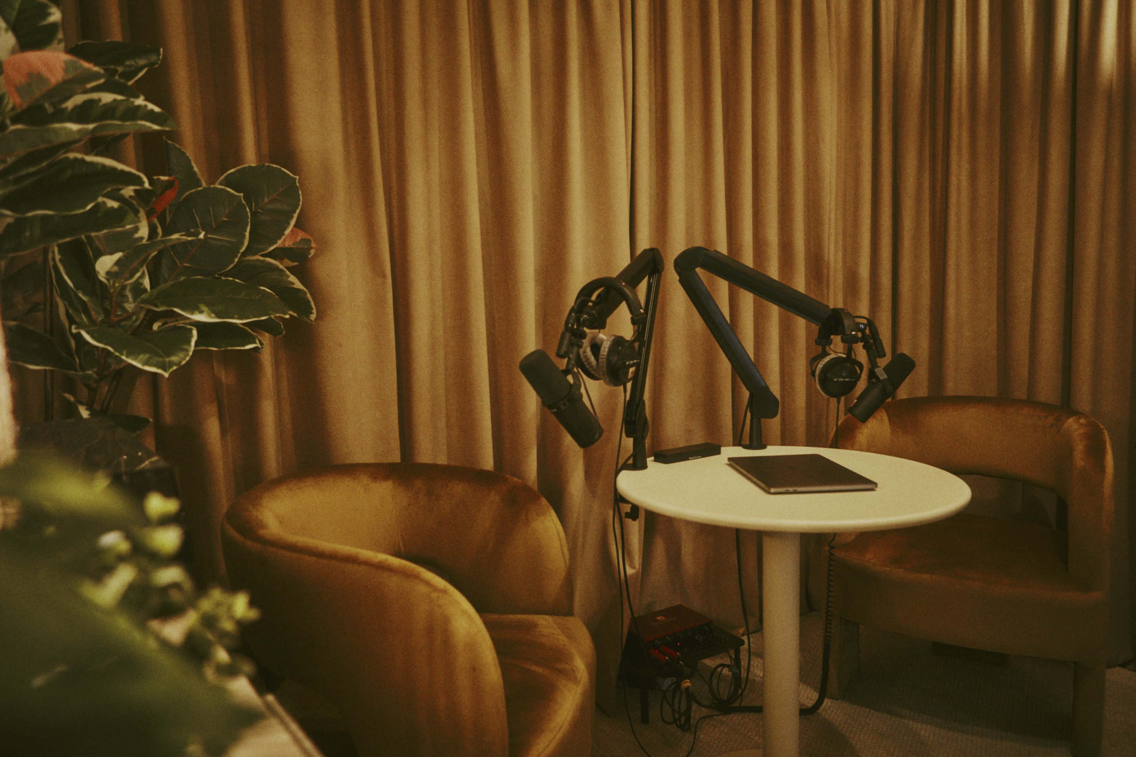 Podcast-Studio am Holzmarkt25 in Berlin Image in Friedrichshain, Berlin