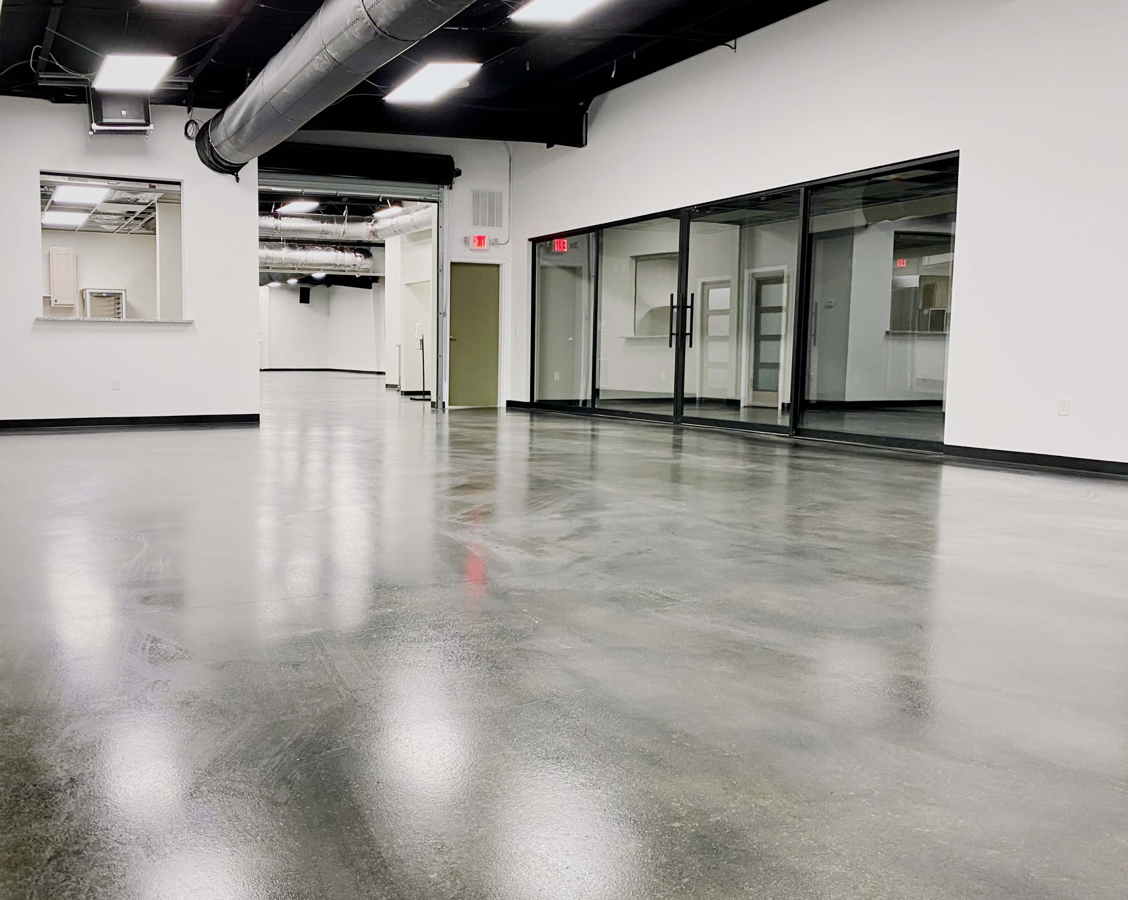 Gorgeous white space with over 5000 sq/ft Image in East Point, EAST POINT, GA