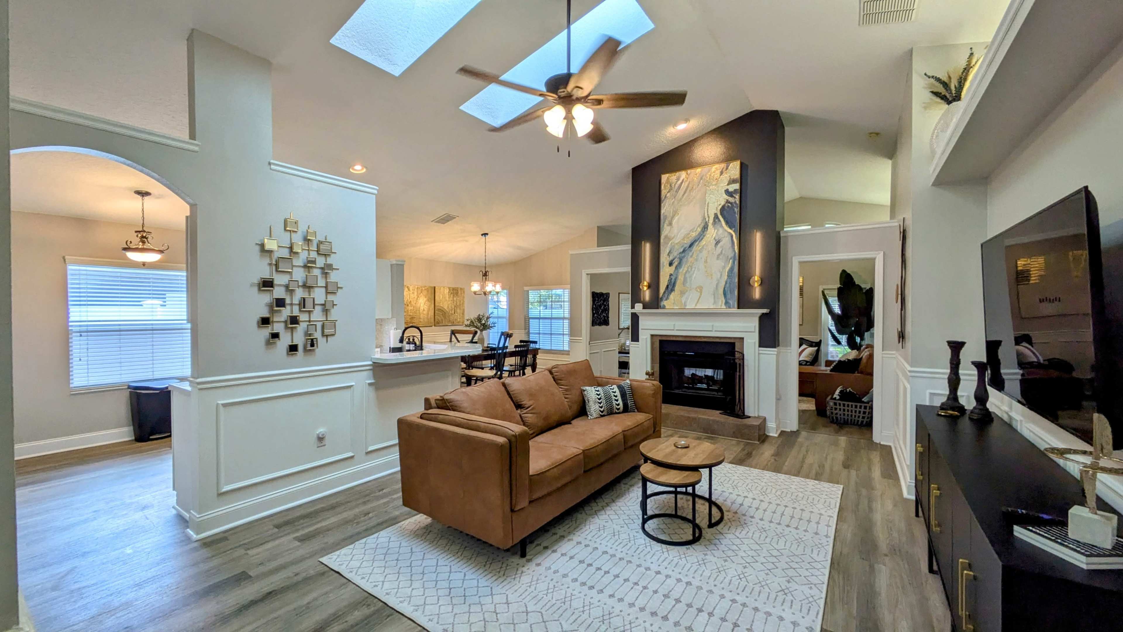 Beautiful Modern Home 10 minutes from MCO Airport Image in , Orlando, FL