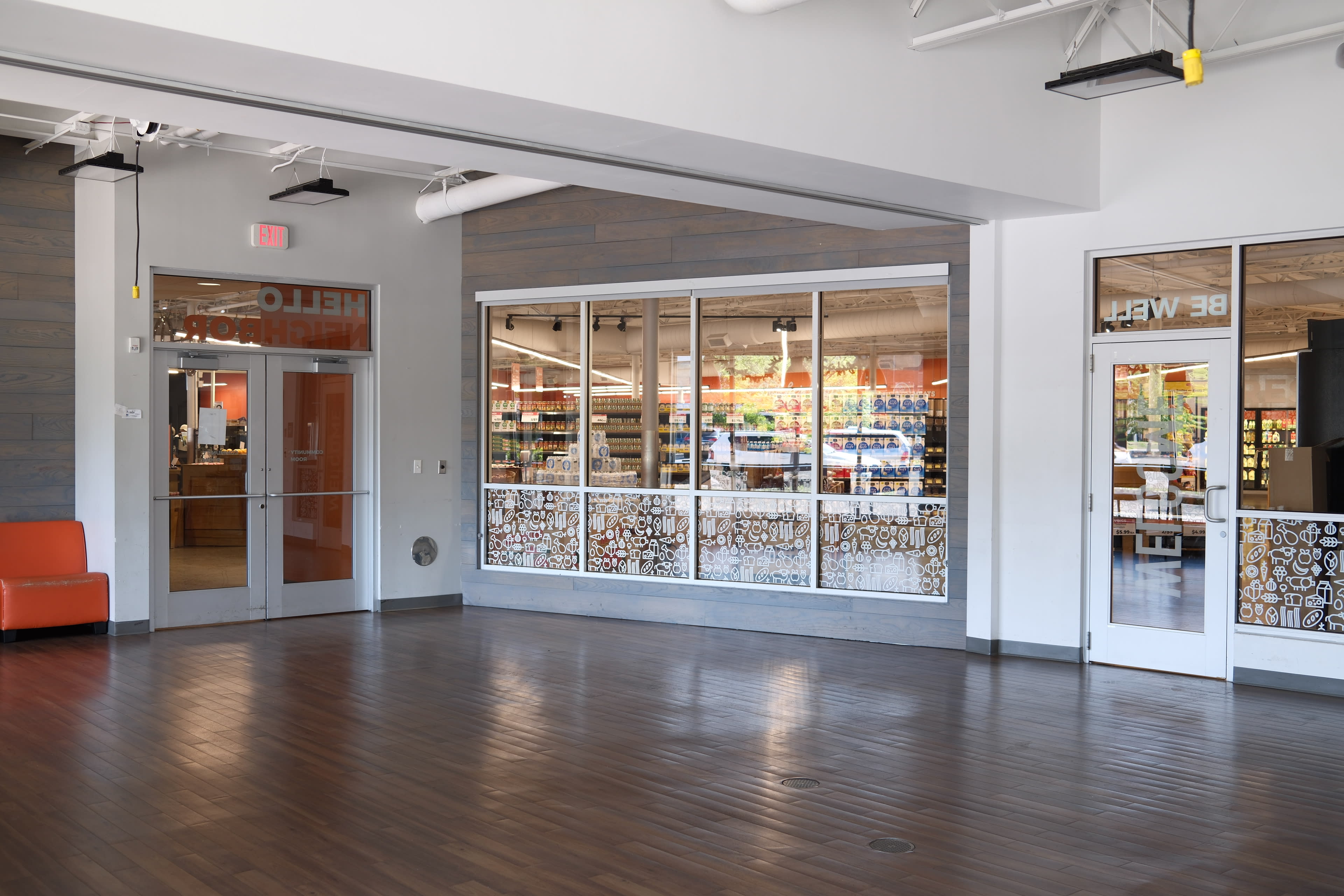 Flex Retail Space Image in Webber-Camden, Minneapolis, MN