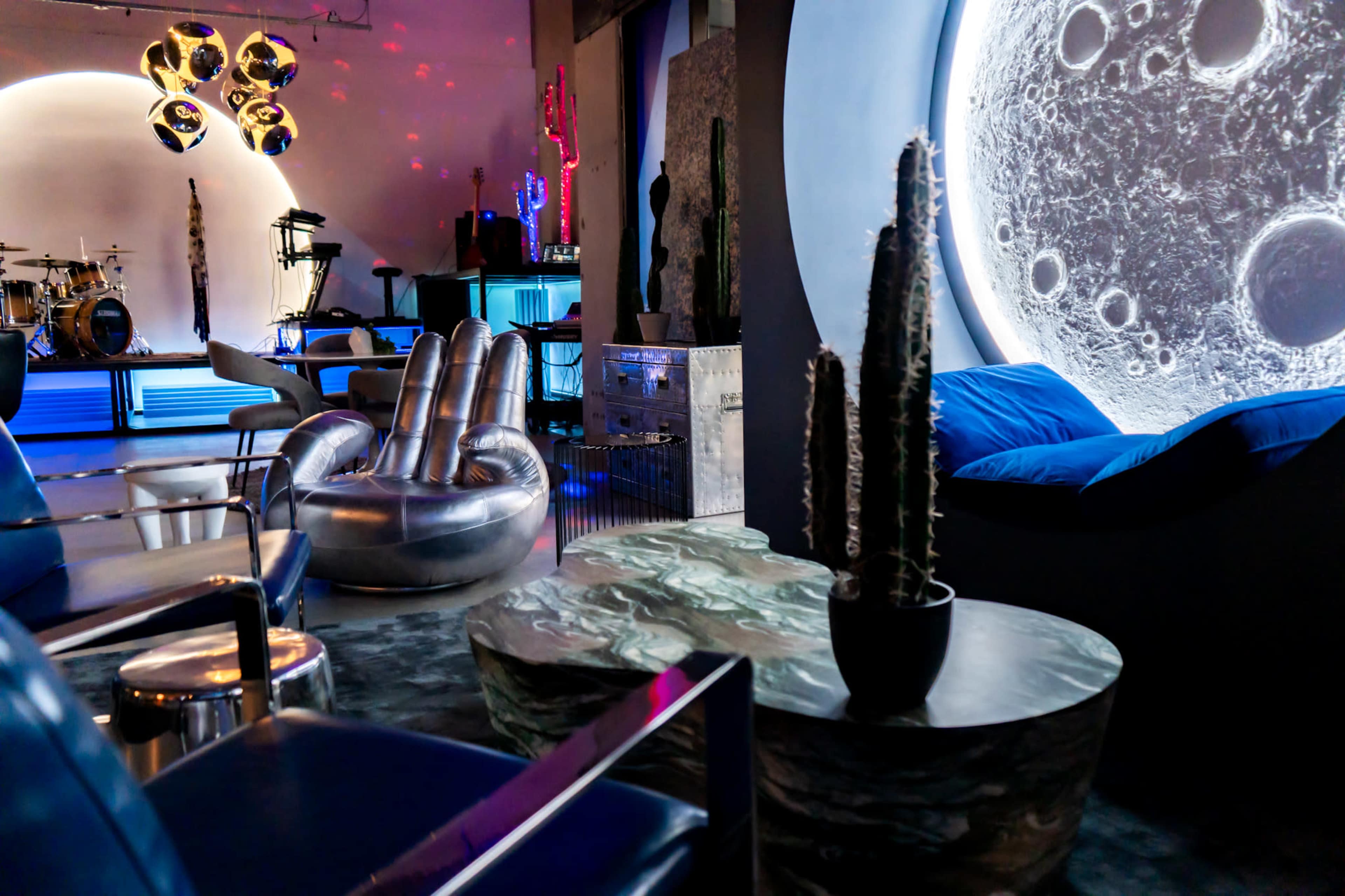 Huge creative event and visual space with everything you need and more right next to the Allegiant Stadium! Image in Paradise, Las Vegas, NV