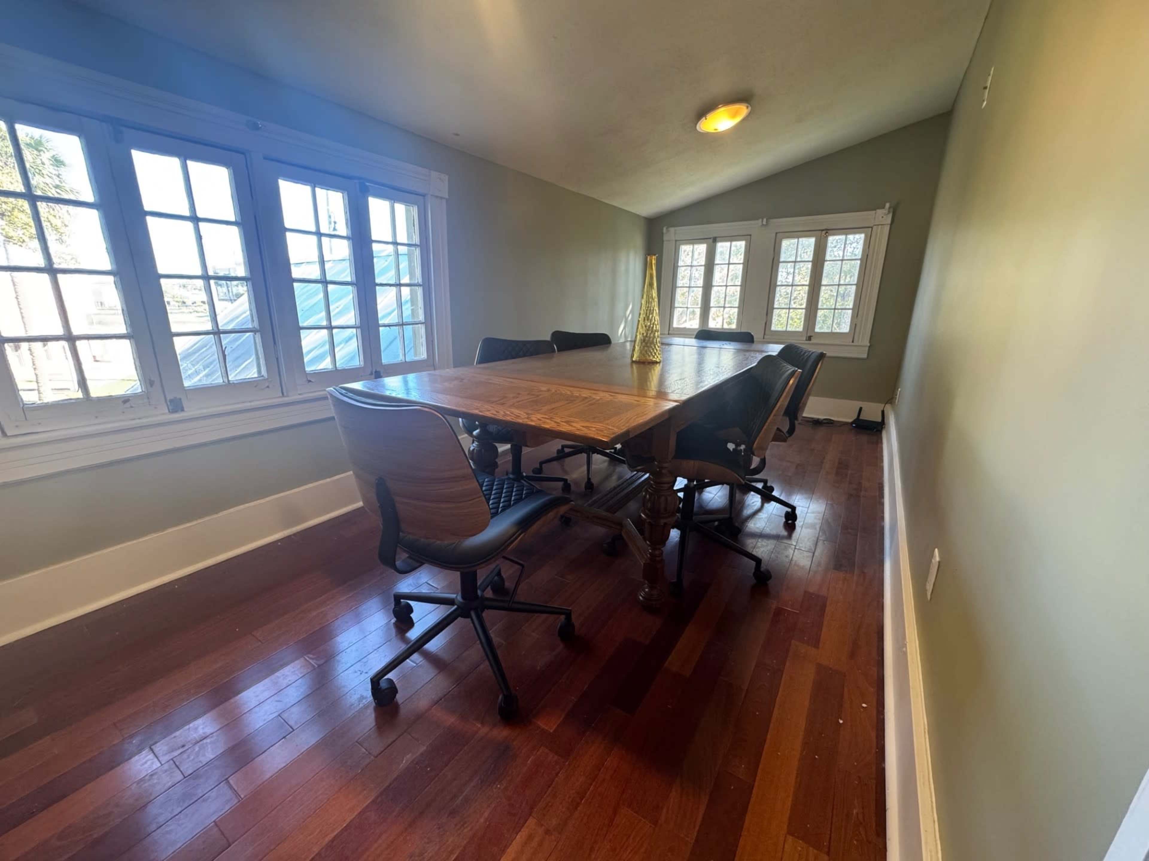 Cozy & Private Meeting Room for 6-8 Image in Longwood, Longwood, FL