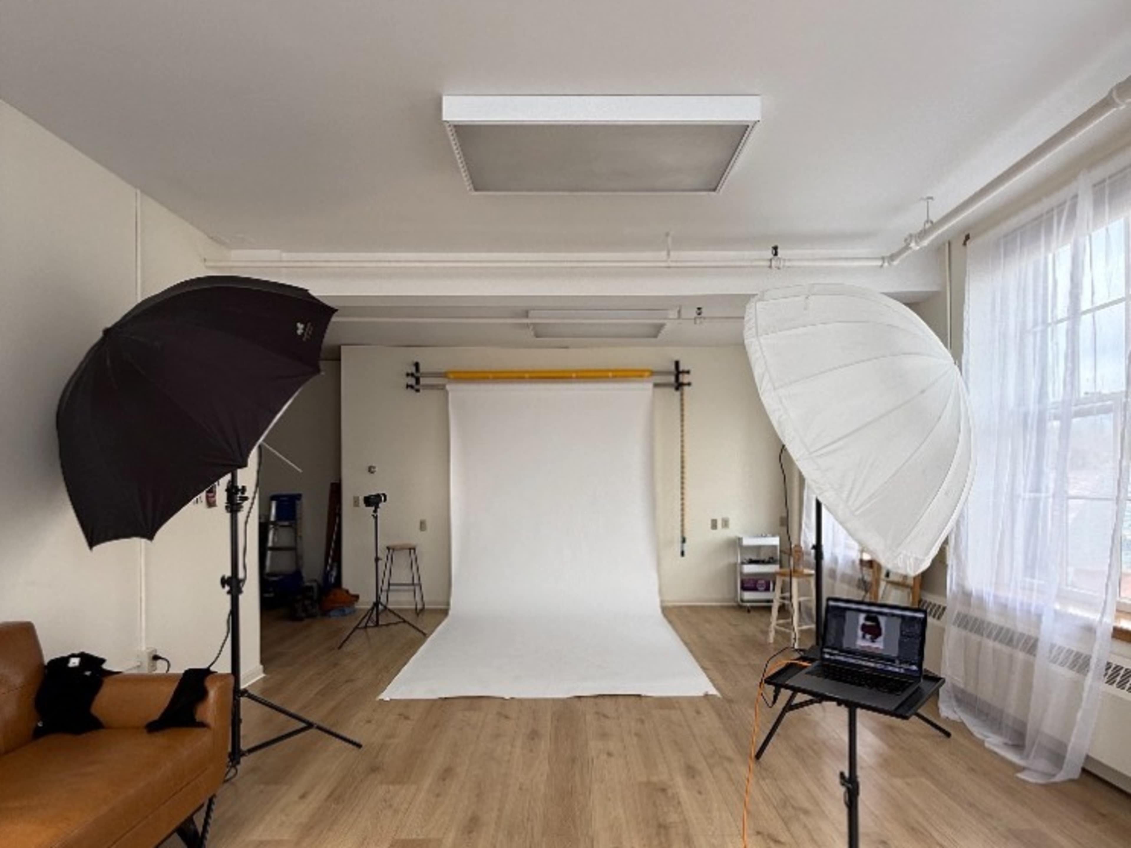Lighting equipment 