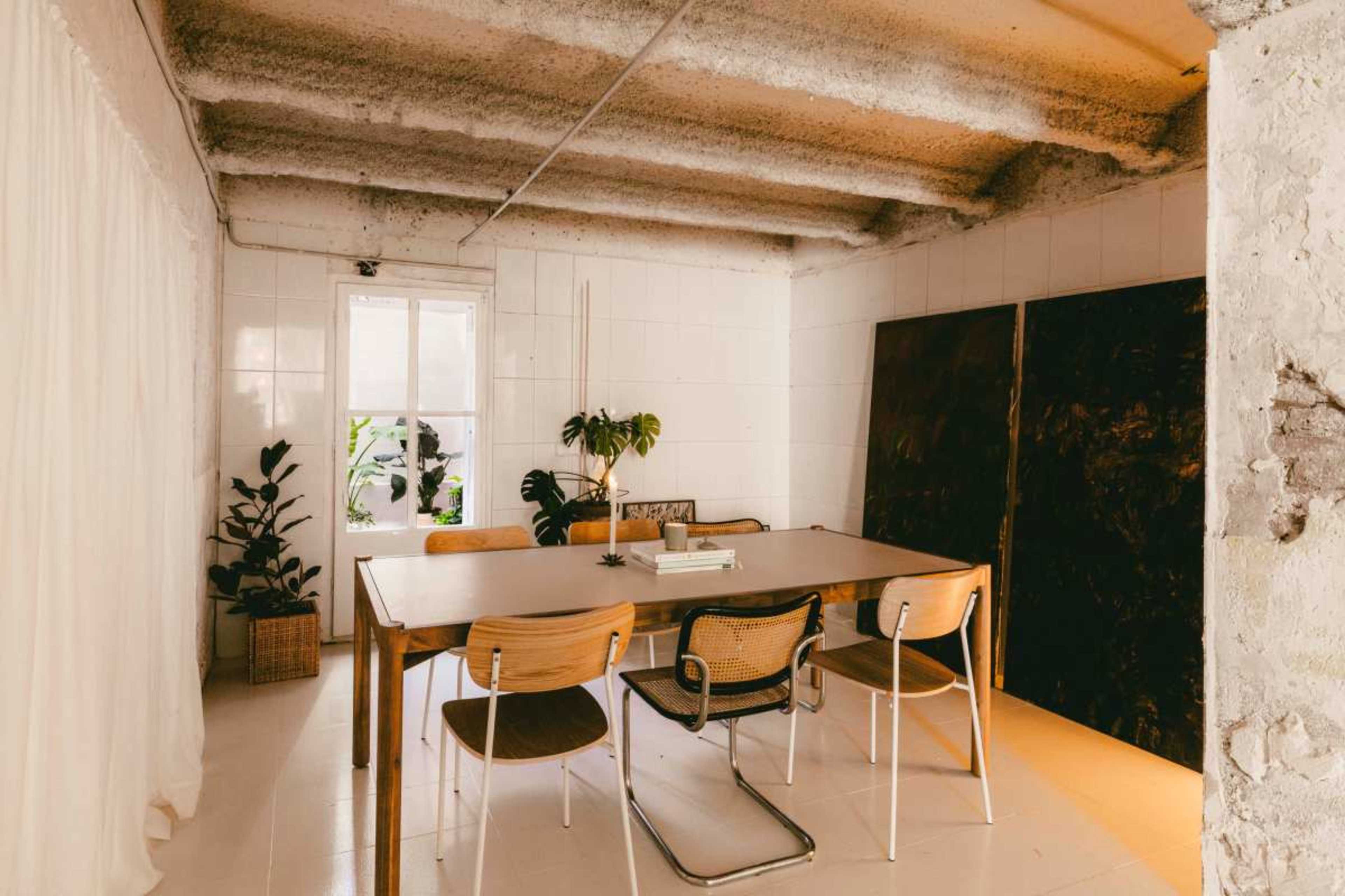 Bright Creative Event Space with Garden & Street Visibility in Poblenou Image in El Poblenou, Sant Martí, Barcelona, B
