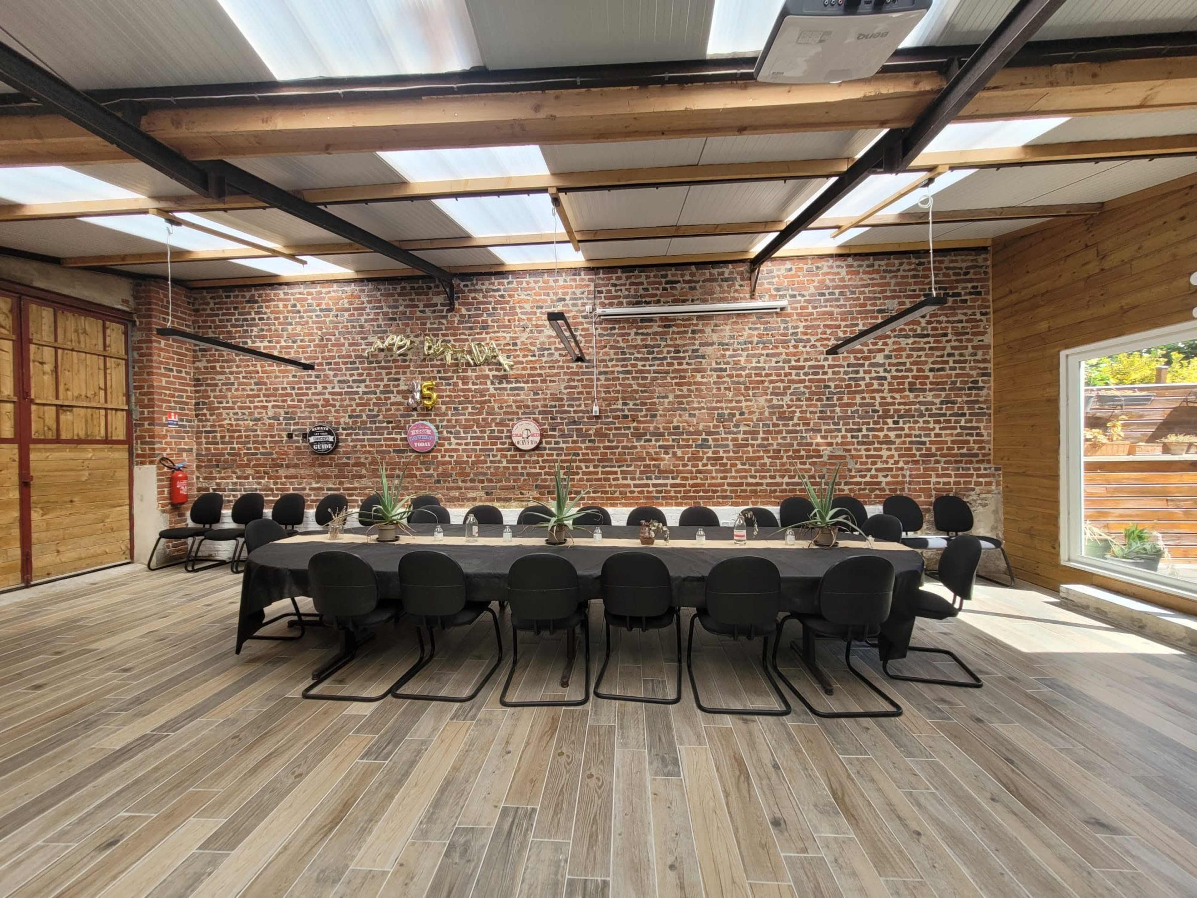 Atelier atypique avec jardin à 5 min d’Arras ! Image in , Saint-Nicolas