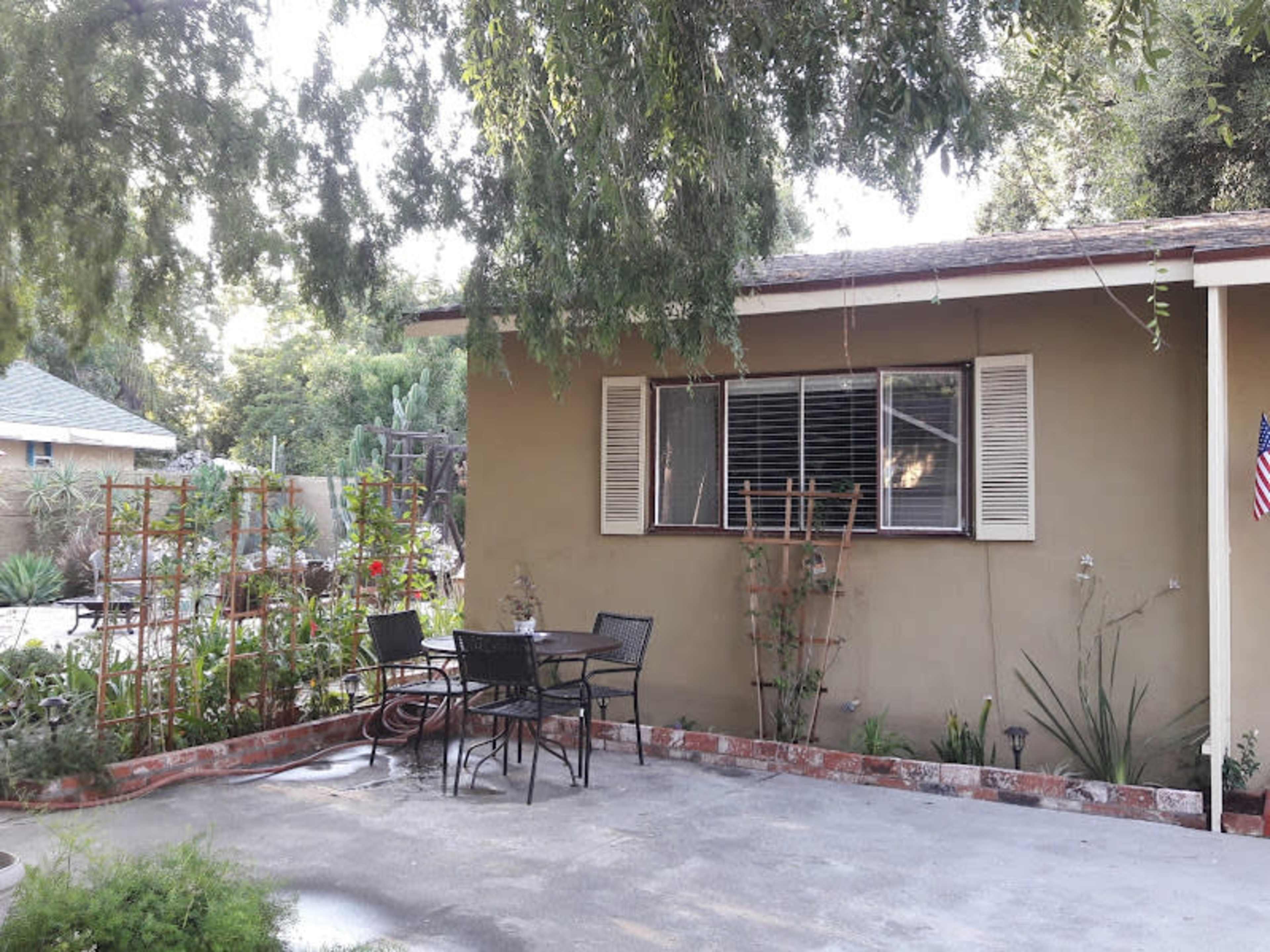 Private Tropical Oasis Image in North Central, Pasadena, CA