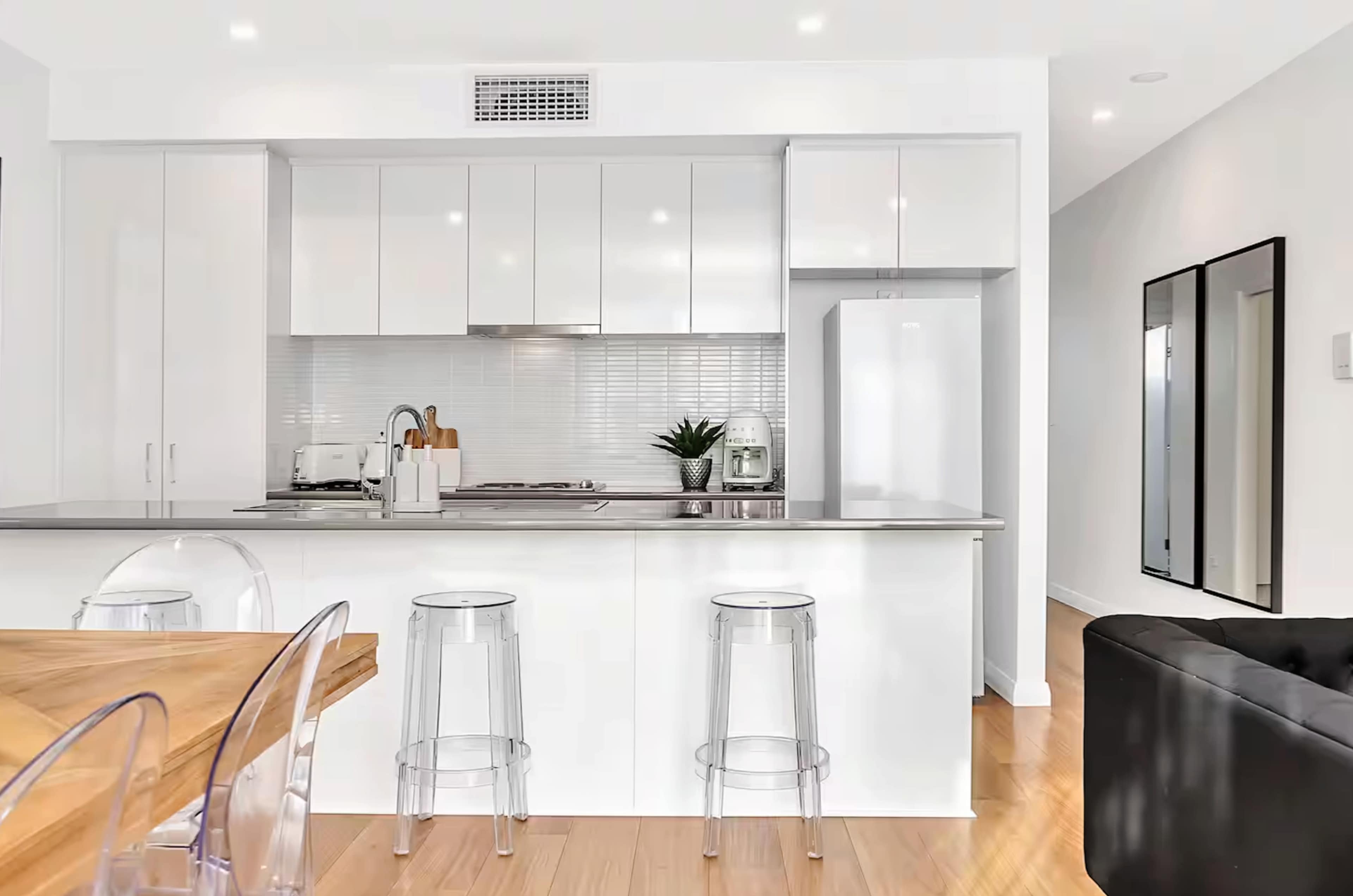 Moody Meets Light: An Artistic Luxe Apartment Image in Plympton, Plympton, SA