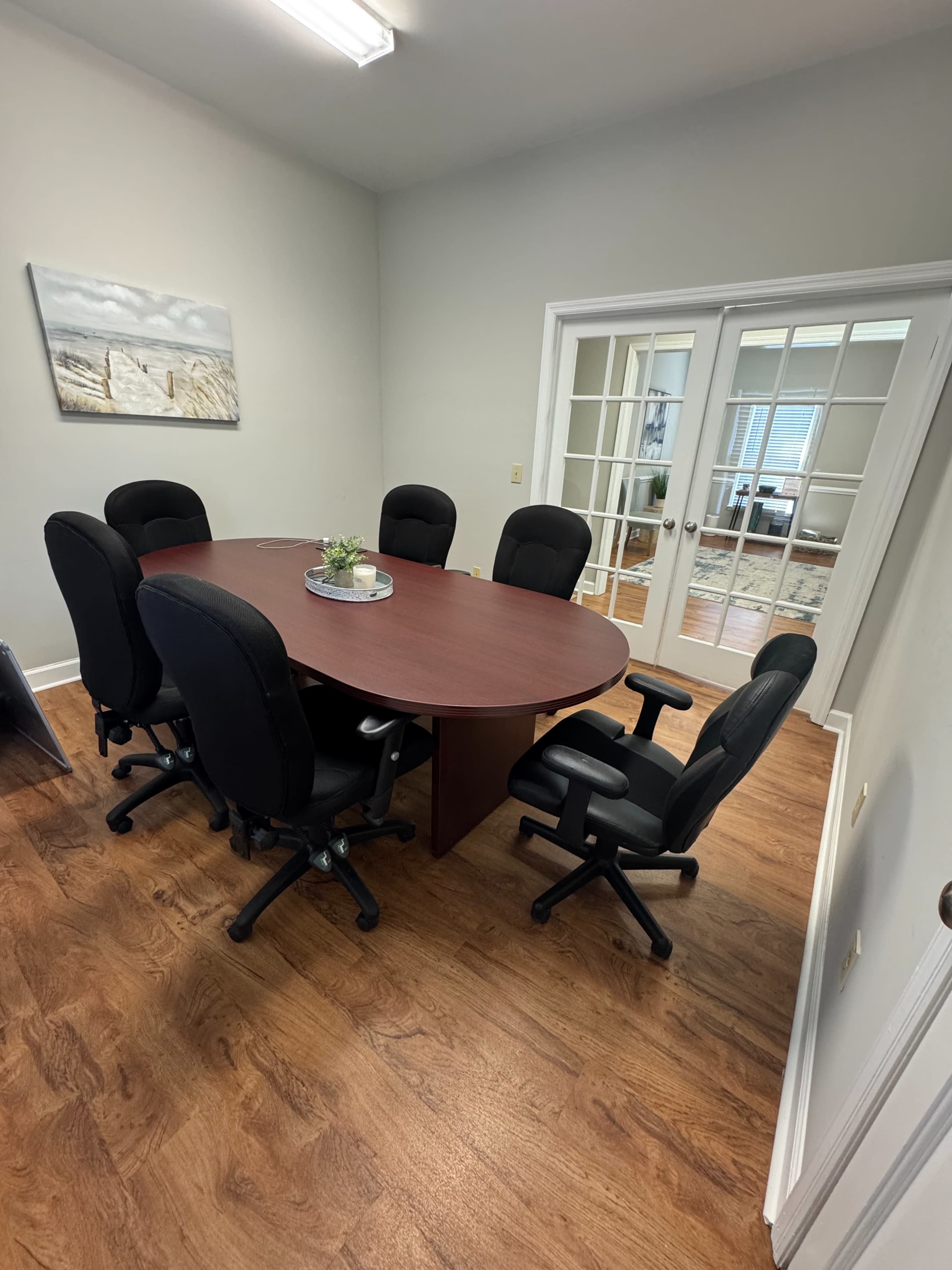 Premier Alpharetta Meeting Suite – Walkable to Downtown Image in Alpharetta, Alpharetta, GA
