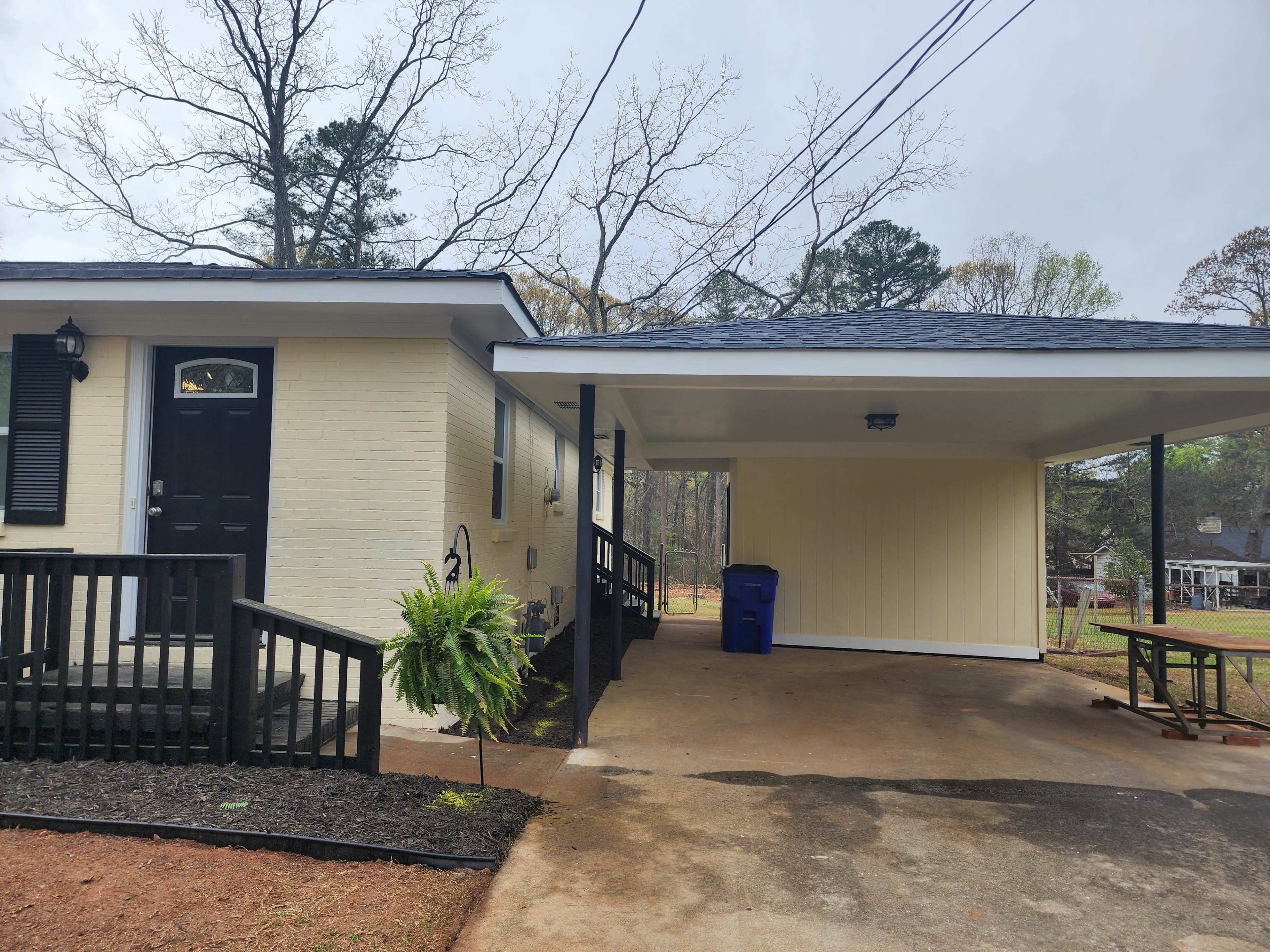 cozy Ranch near Vampire Diaries  attractions. Image in Covington, Covington, GA