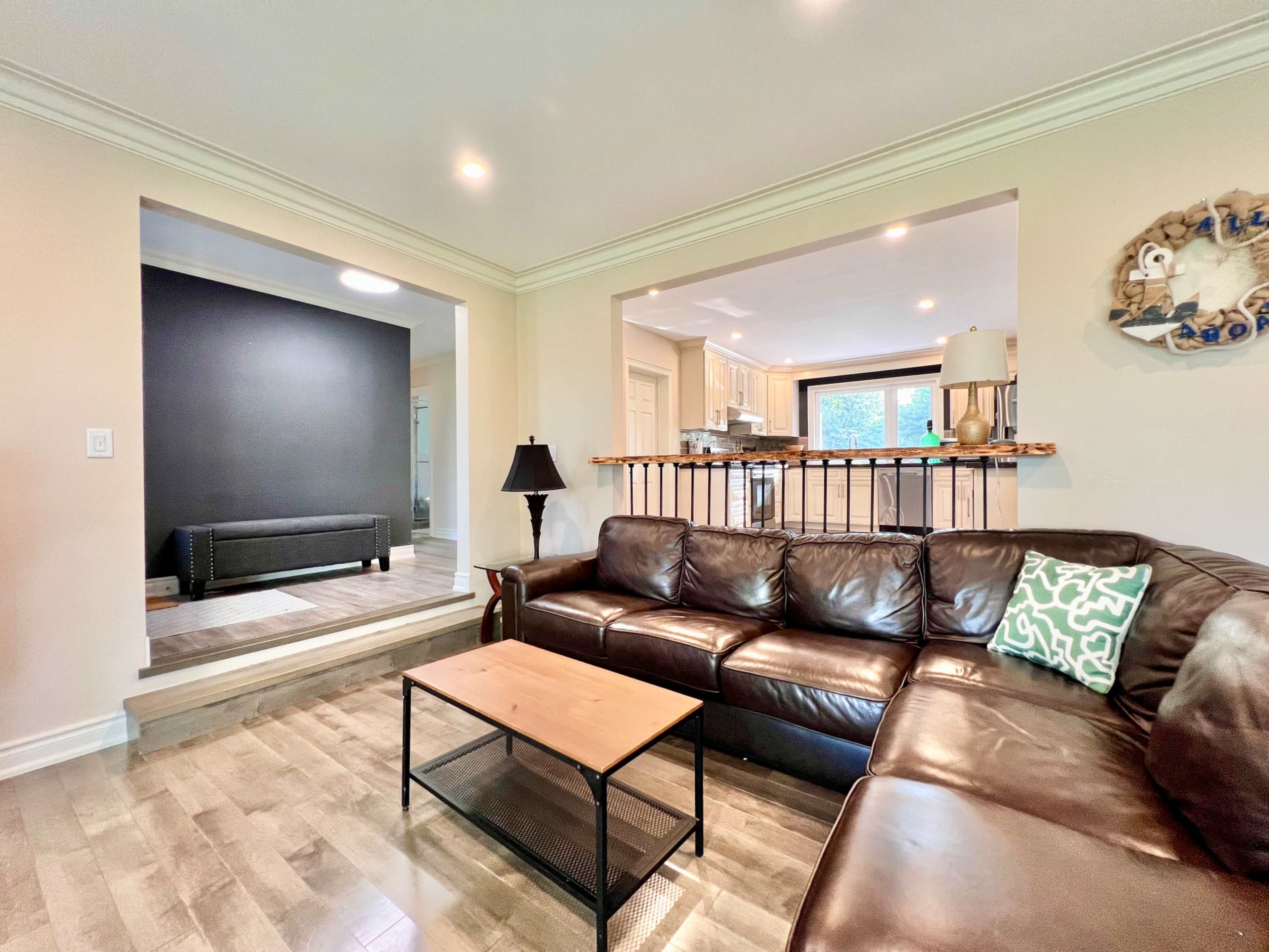 Quiet & Peaceful Space with Niagara River View Image in Niagara Falls, Niagara Falls, ON