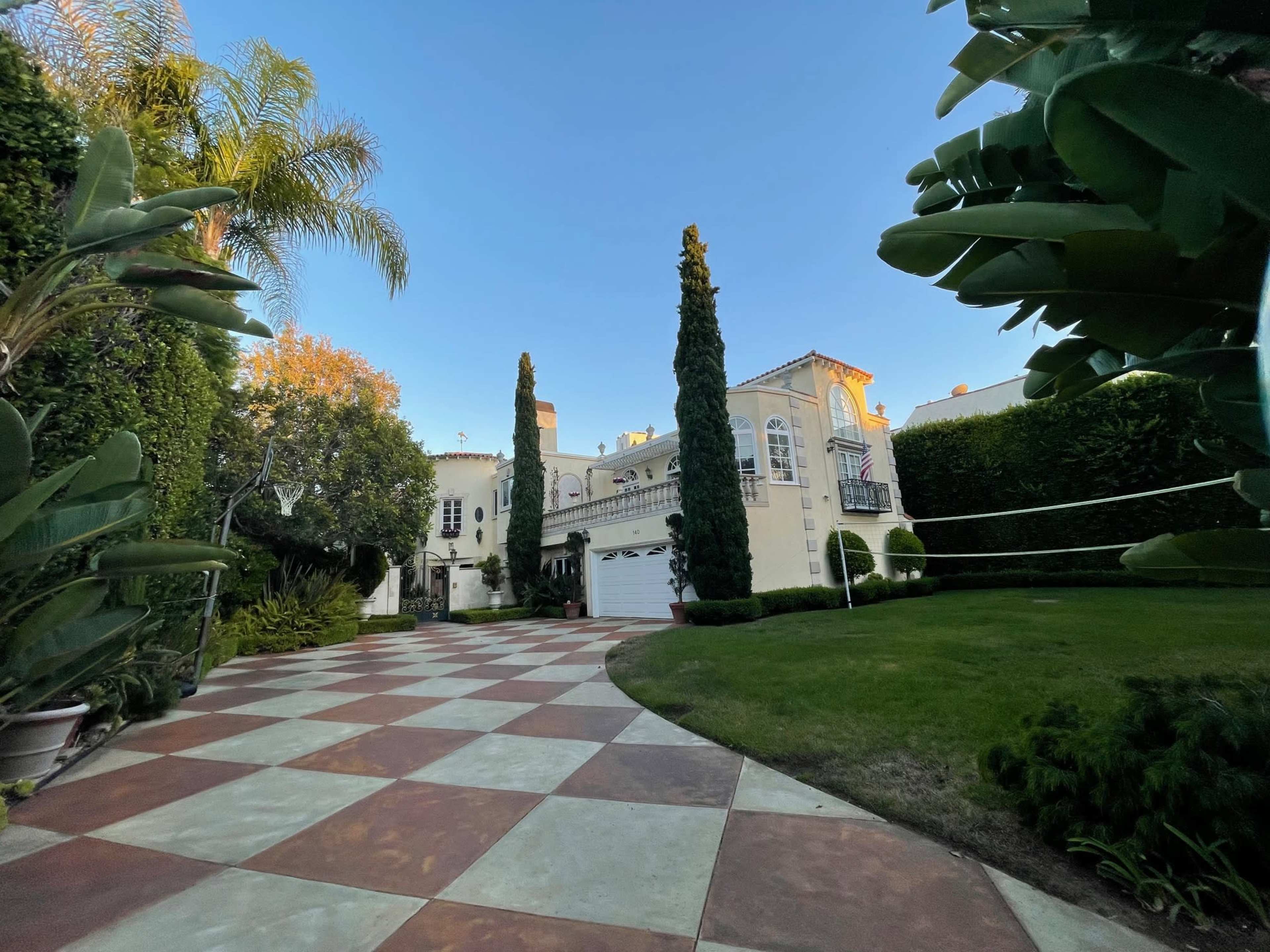 Private Tuscan-style home on a quiet street off Ocean Avenue in Santa Monica Image in North of Montana, SANTA MONICA, CA
