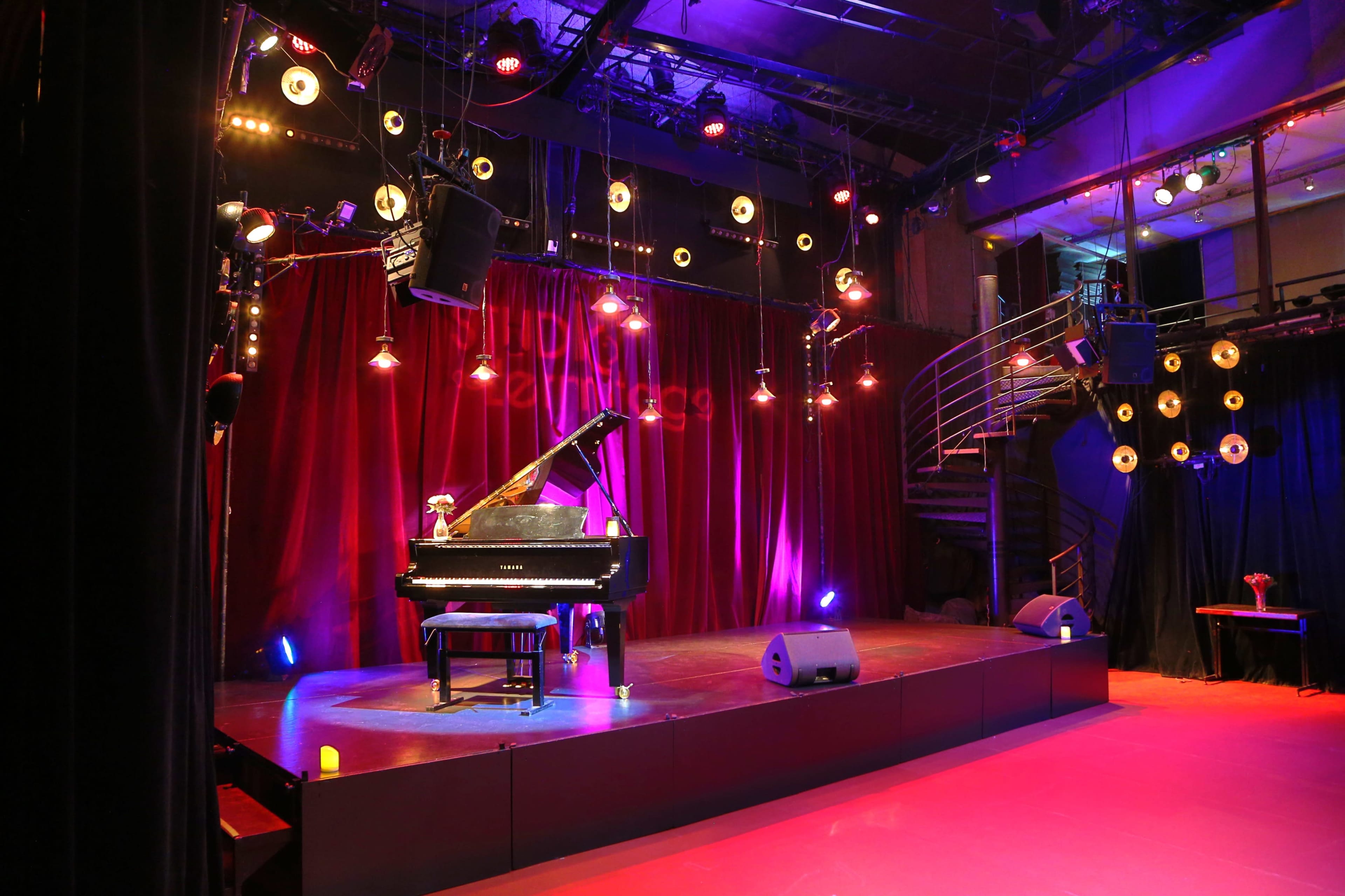 Décor industriel pour tournage ou événement privé Image in Belleville, PARIS 20