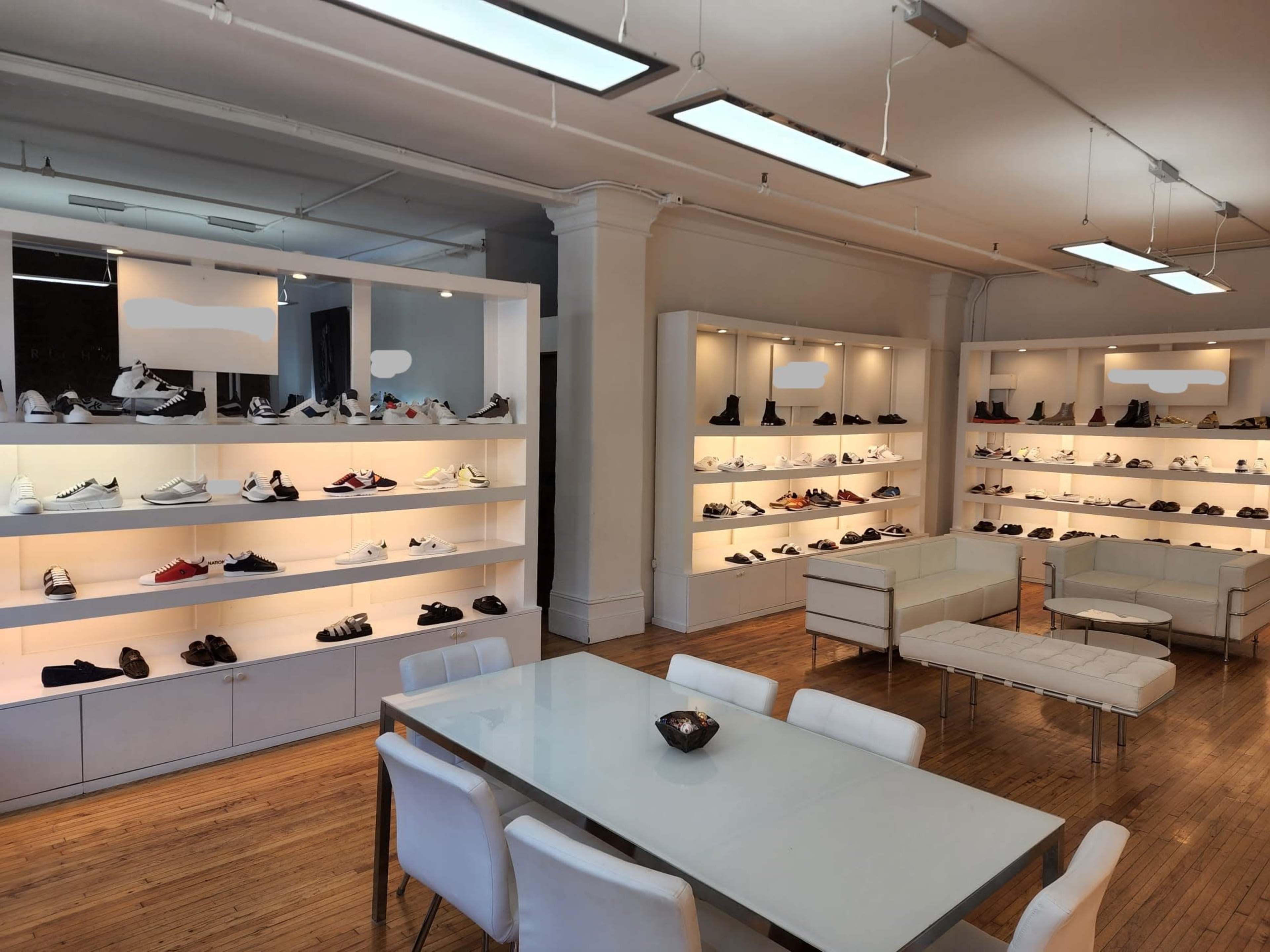 Sunny showroom with displays and sitting areas Image in Midtown Manhattan, New York, NY