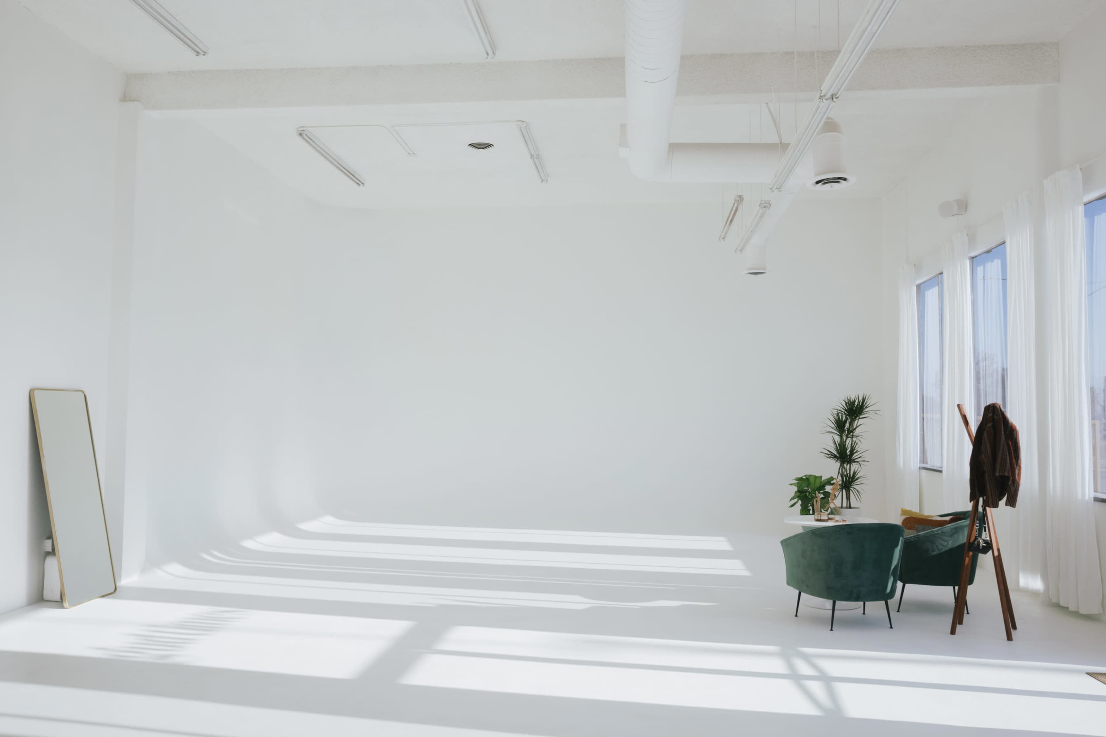 Large, Natural Light Studio ("Gud Times") Image in El Cajon, El Cajon, CA