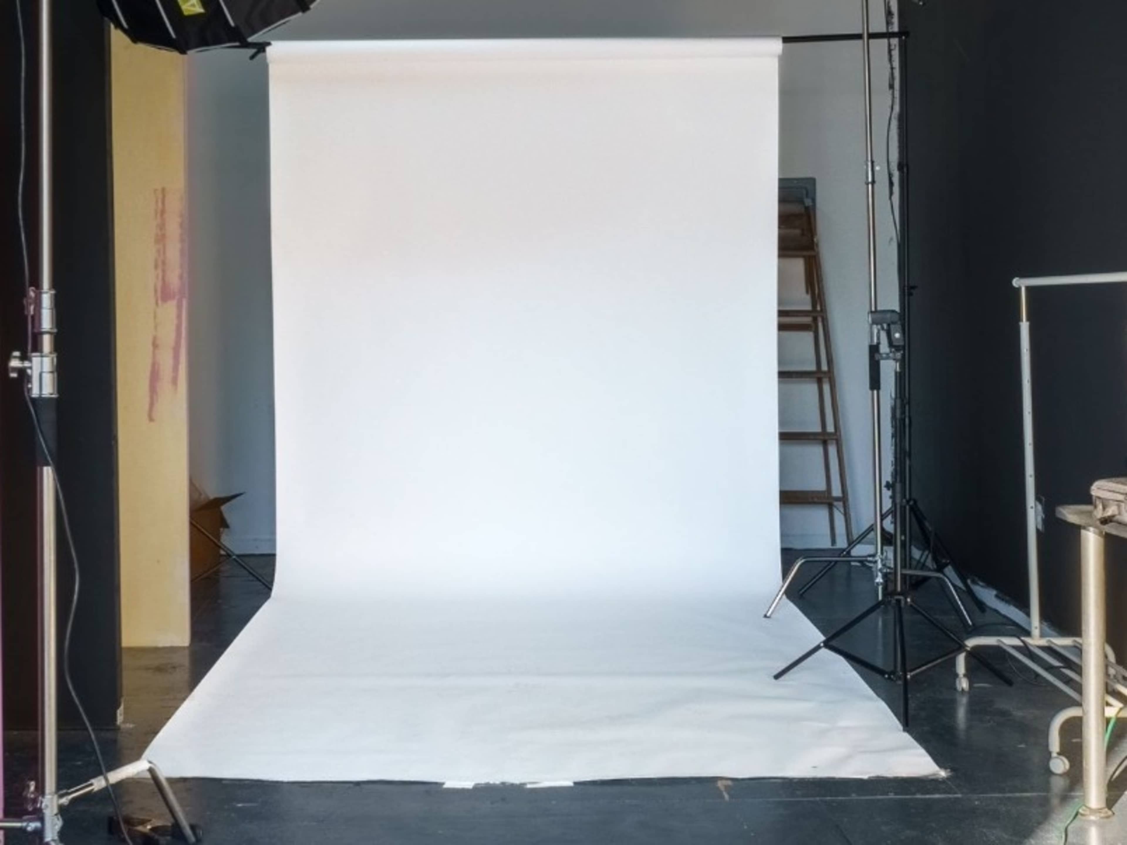 Seamless White Backdrop