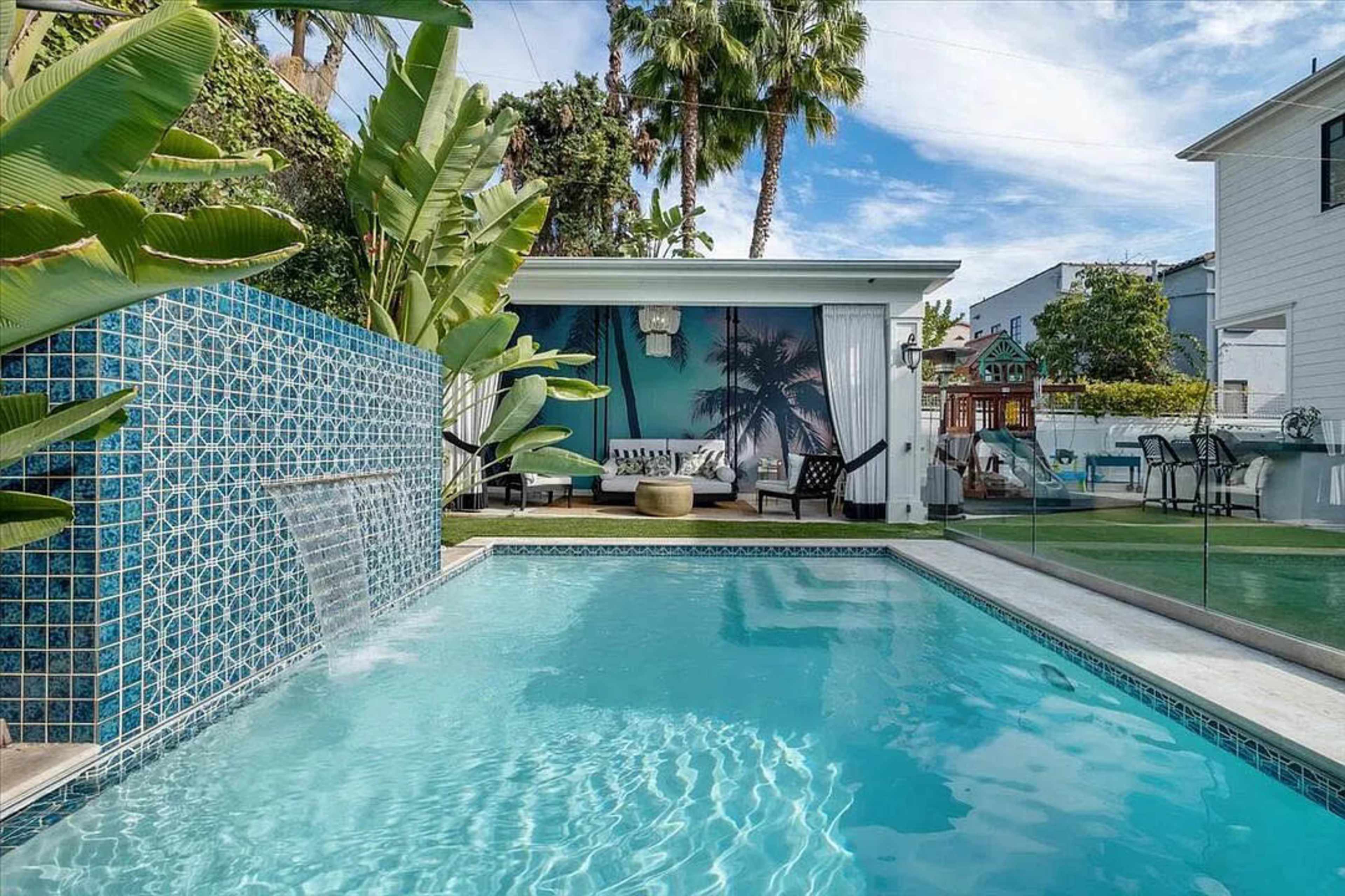 Luxury Mid-City Estate: Resort Pool, Theatre & Bar for Corporate Events Image in Beverly Grove, Los Angeles, CA