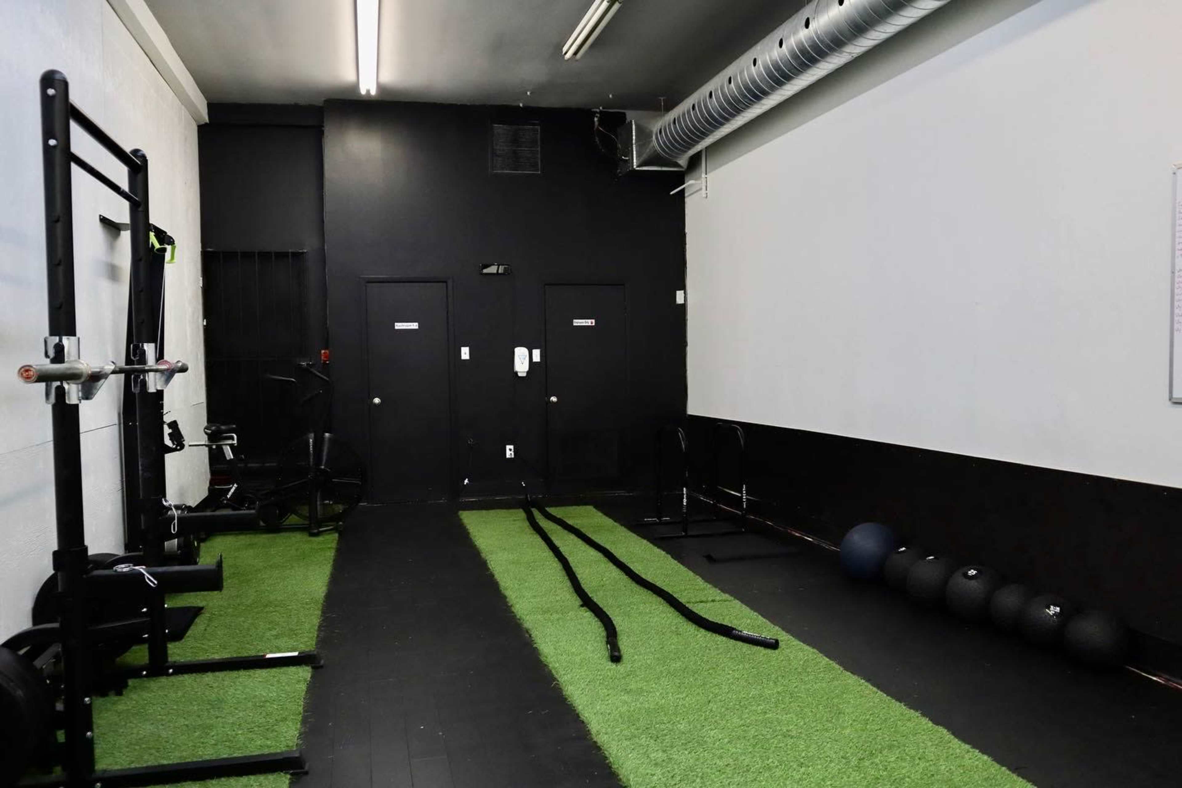 Private Gym With High Ceilings, Toronto | Production | Peerspace