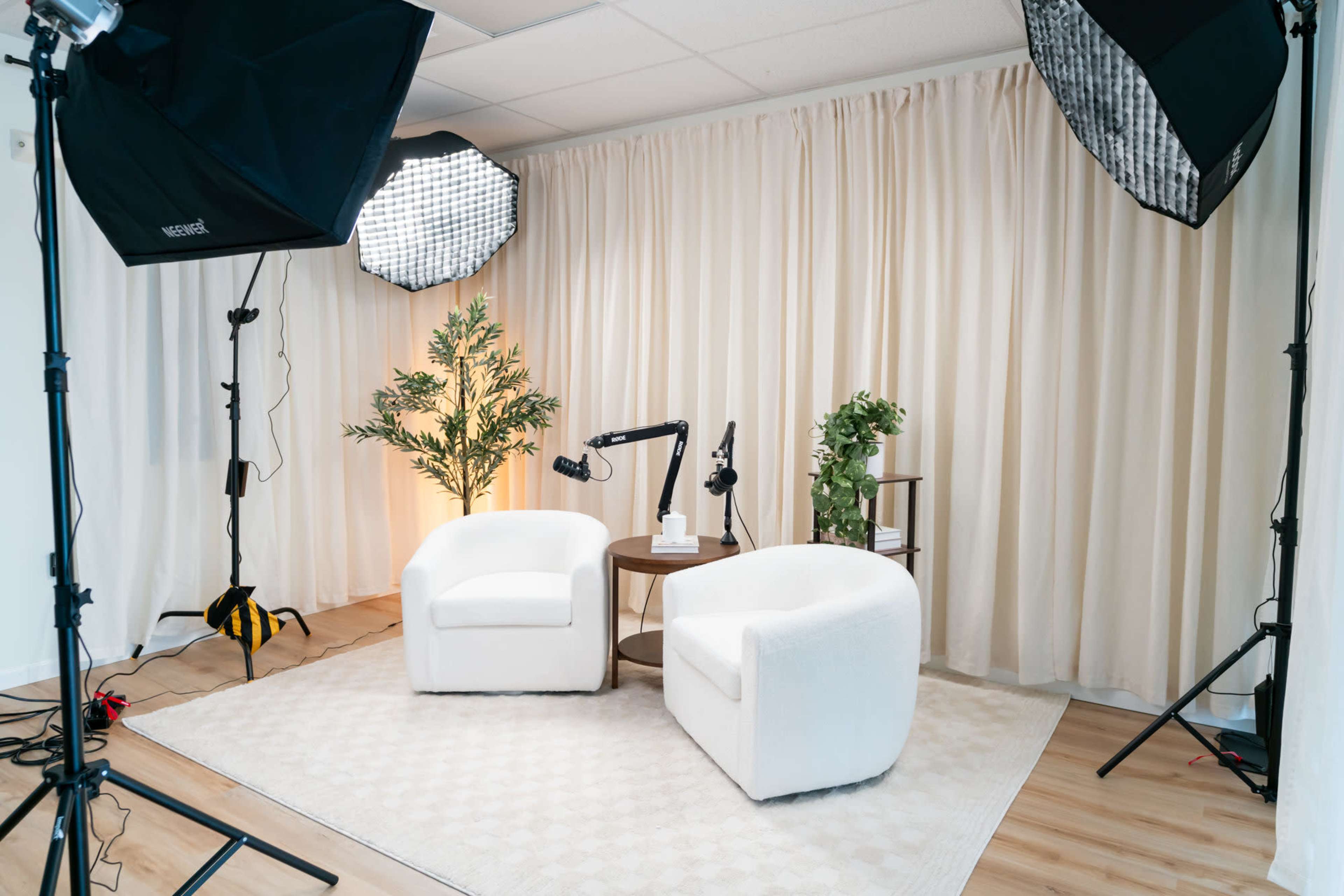 Neutral Aesthetic Photo Studio with Signature Arch Wall Image in Middlefield, Meriden, CT